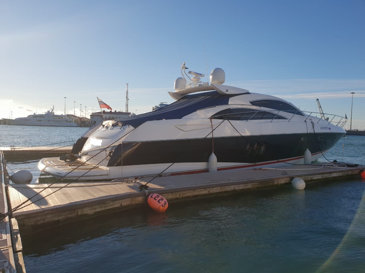 Predator 72 (108)