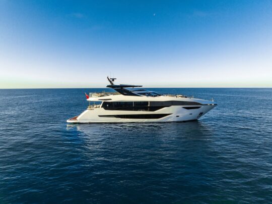 Sunseeker 100 Yacht