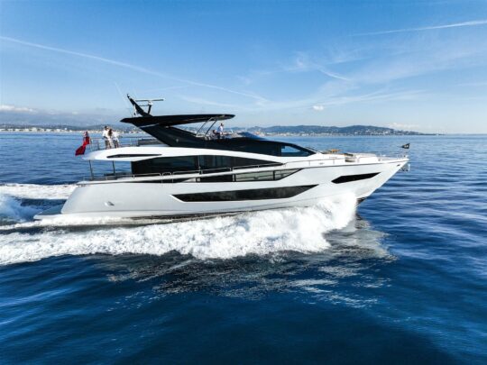 Sunseeker 88 Yacht