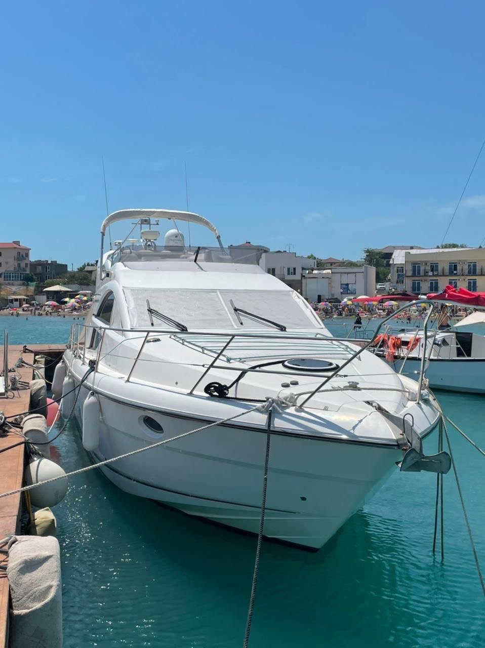 Fairline Phantom 46 (006)