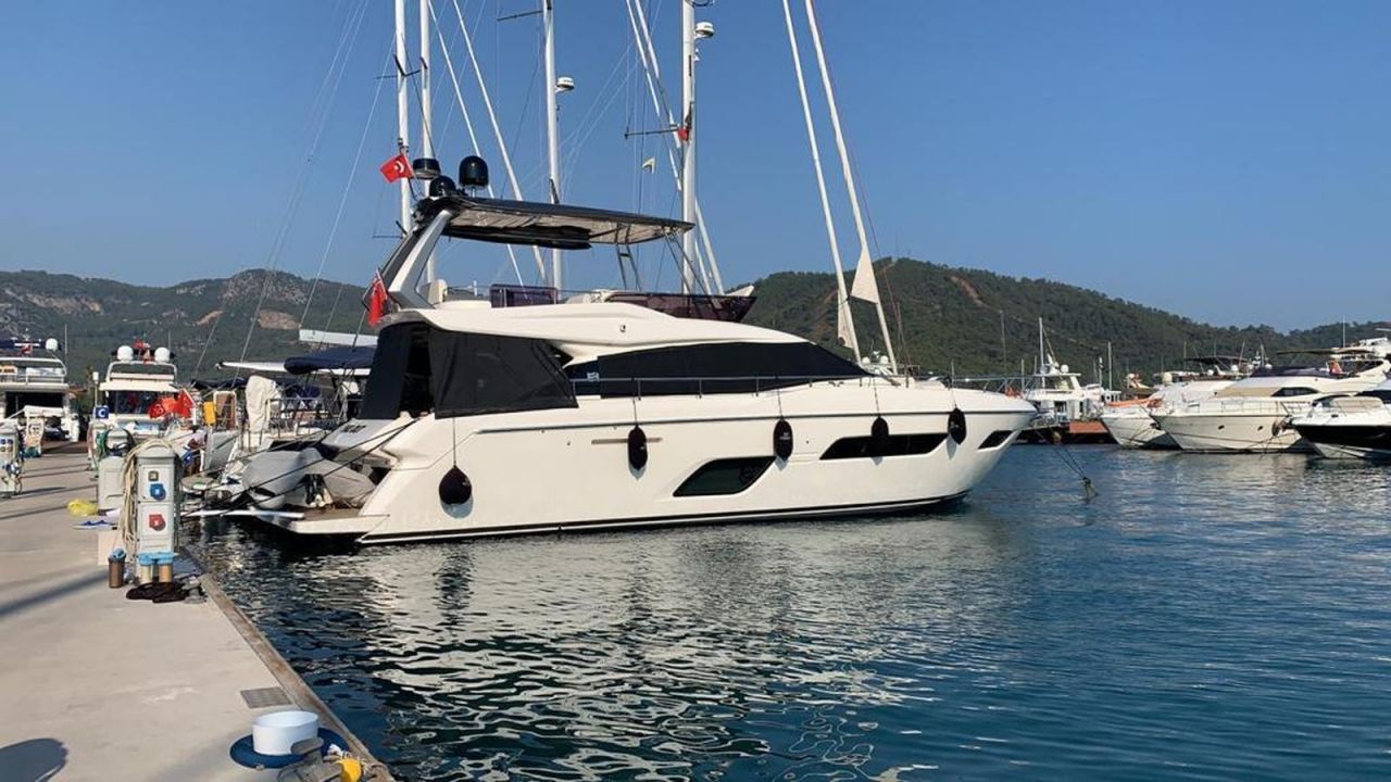 Ferretti 550 (017)