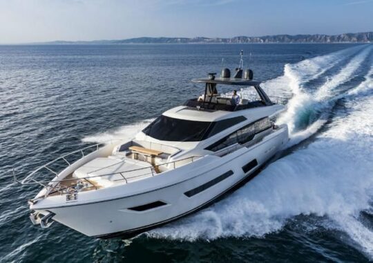 Ferretti 780