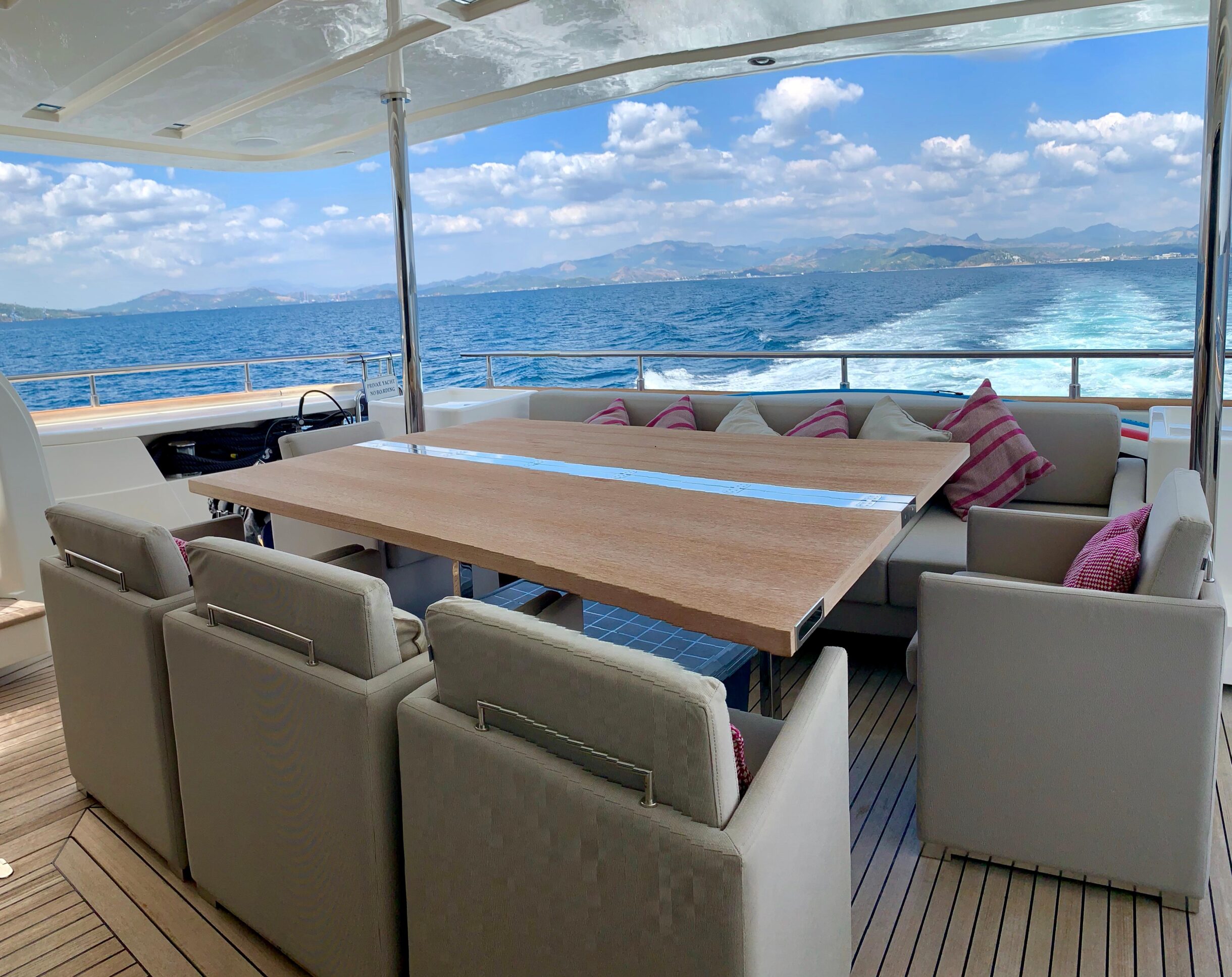 Ferretti Custom Line 100 | Экстрьер 2