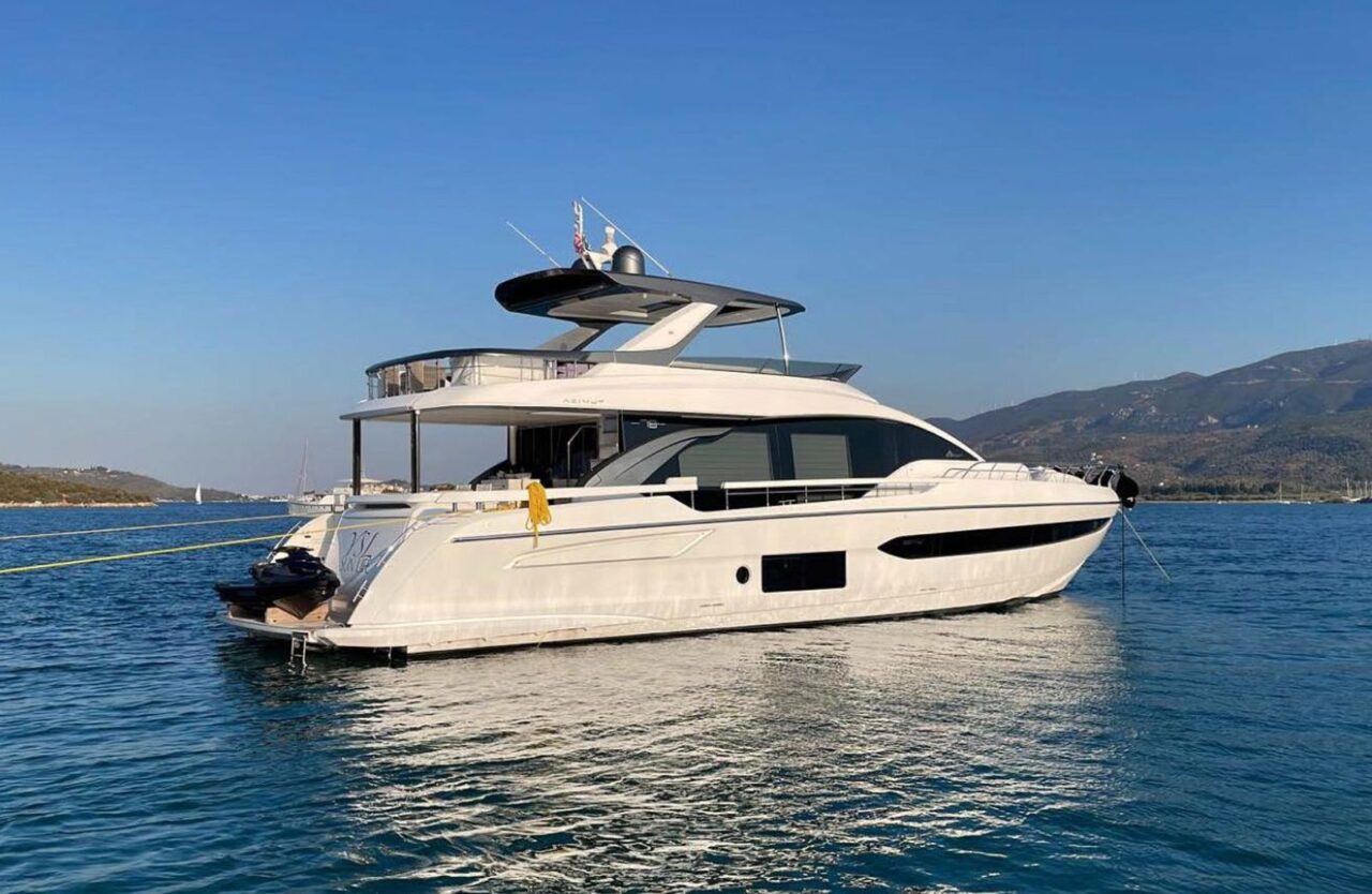 Azimut 78 (022)