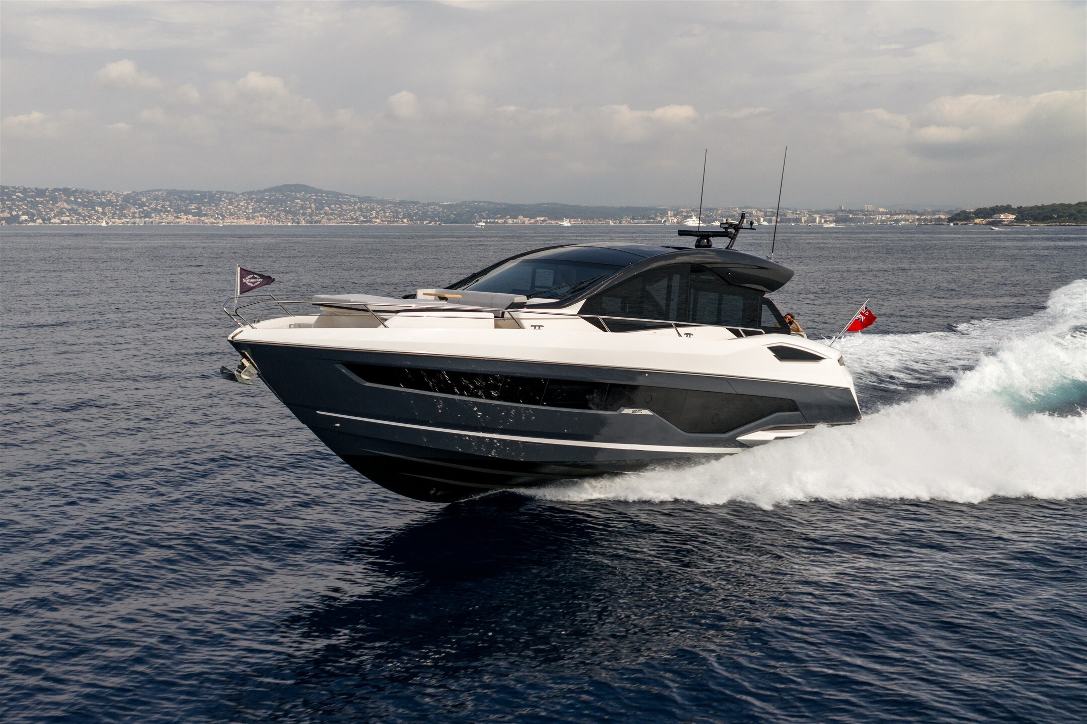 Sunseeker Predator 55
