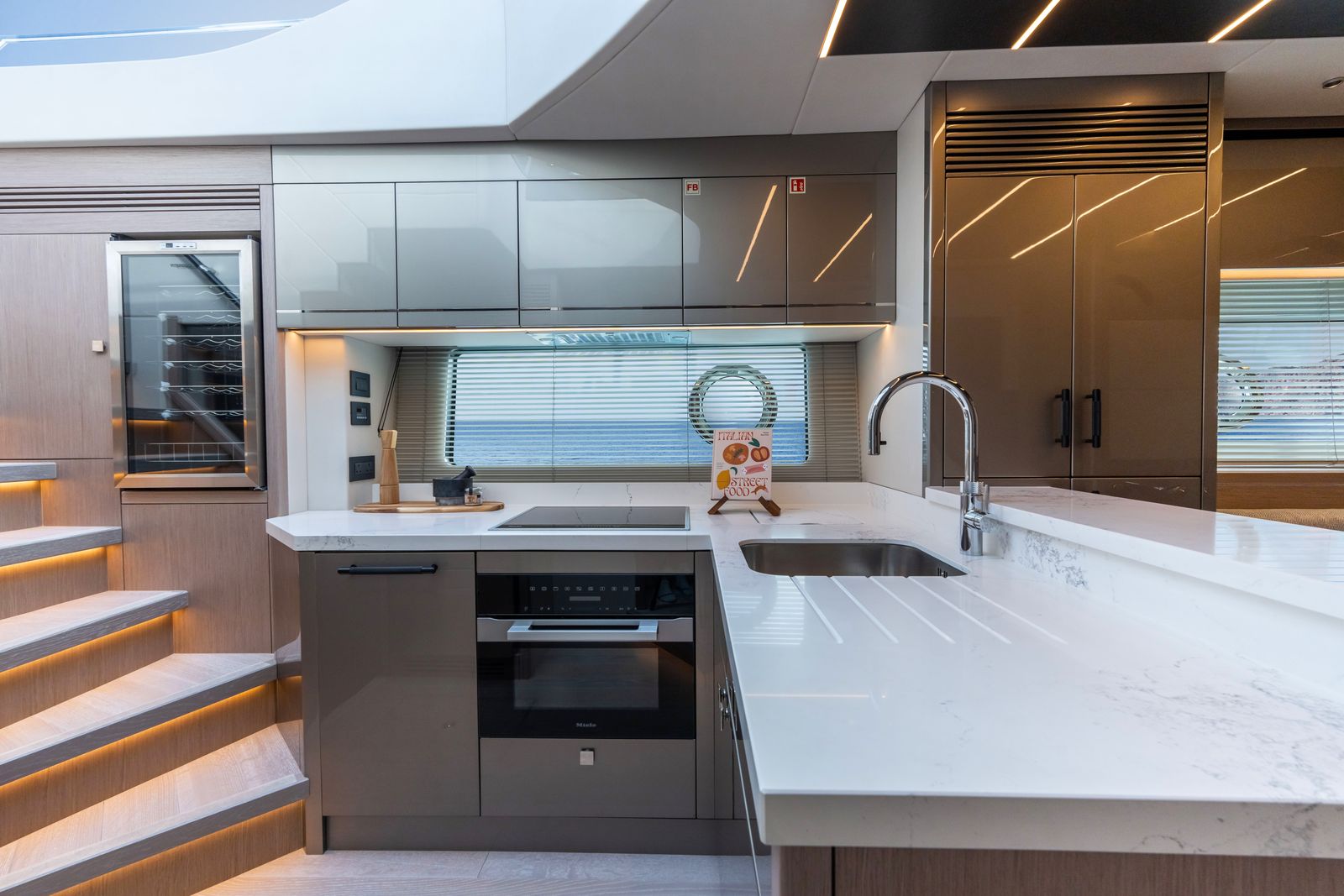 Sunseeker Predator 75 | Экстрьер 4