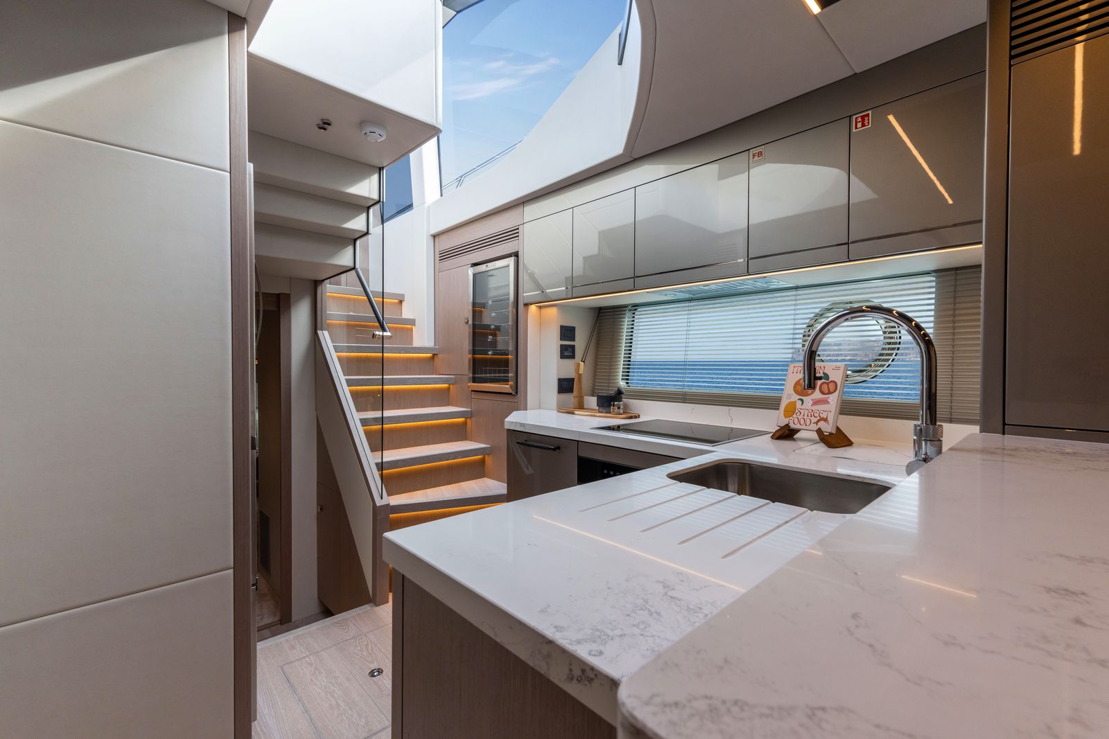 Sunseeker Predator 75 | Экстрьер 3