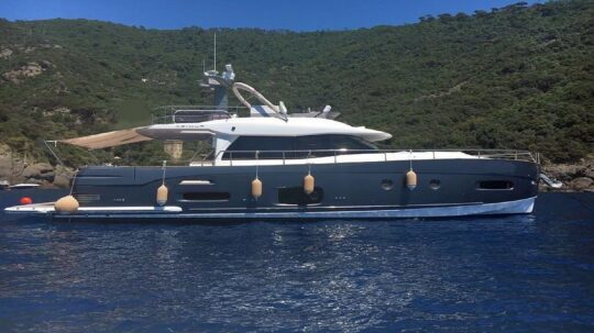 Azimut Magellano 53 (2015)
