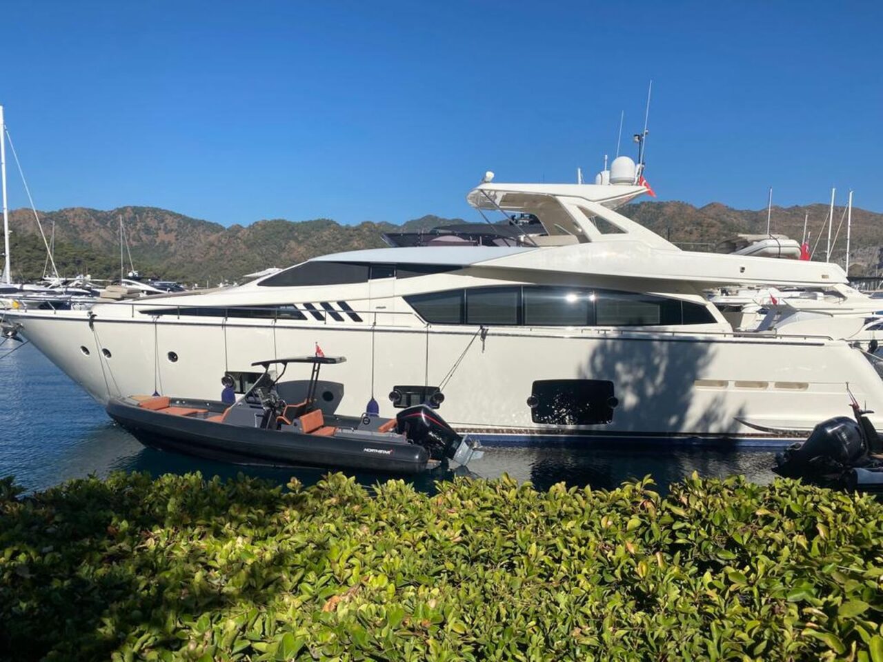 Ferretti 800 (014)
