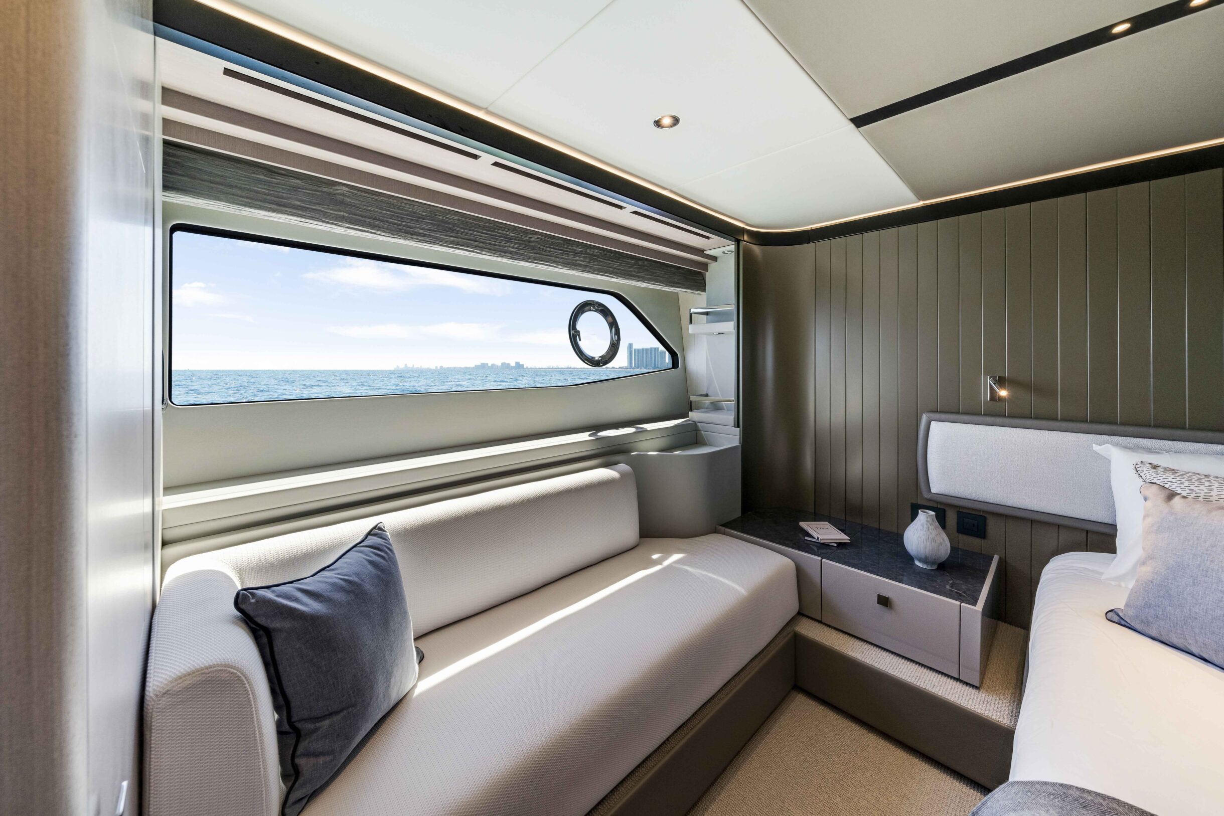 Sunseeker Manhattan 68 | Экстрьер 12