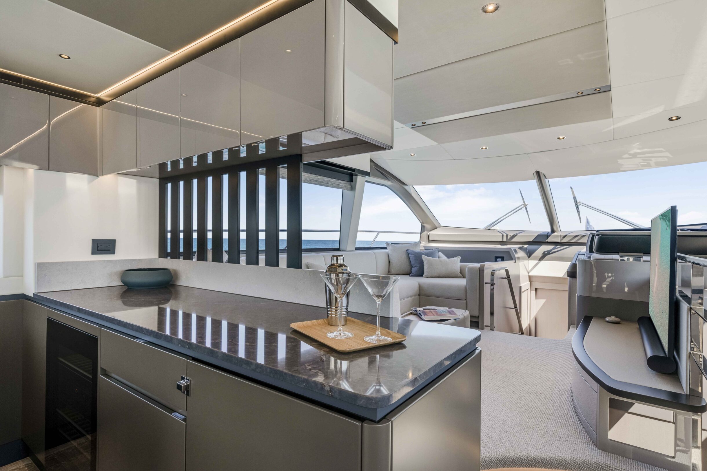 Sunseeker Manhattan 68 | Экстрьер 5
