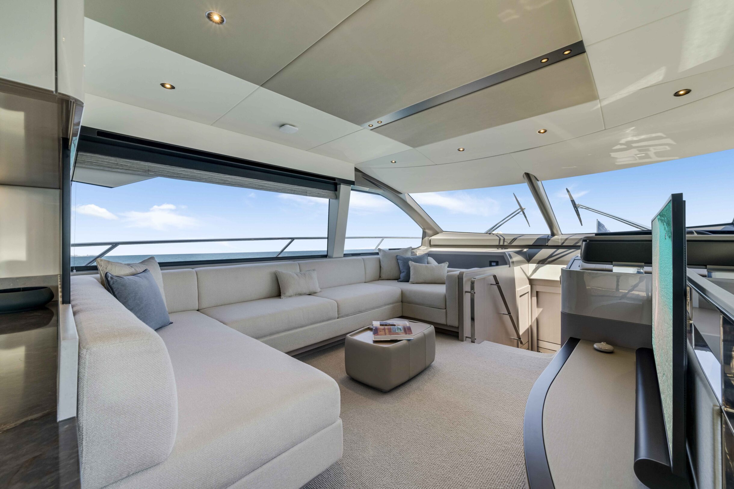 Sunseeker Manhattan 68 | Экстрьер 3