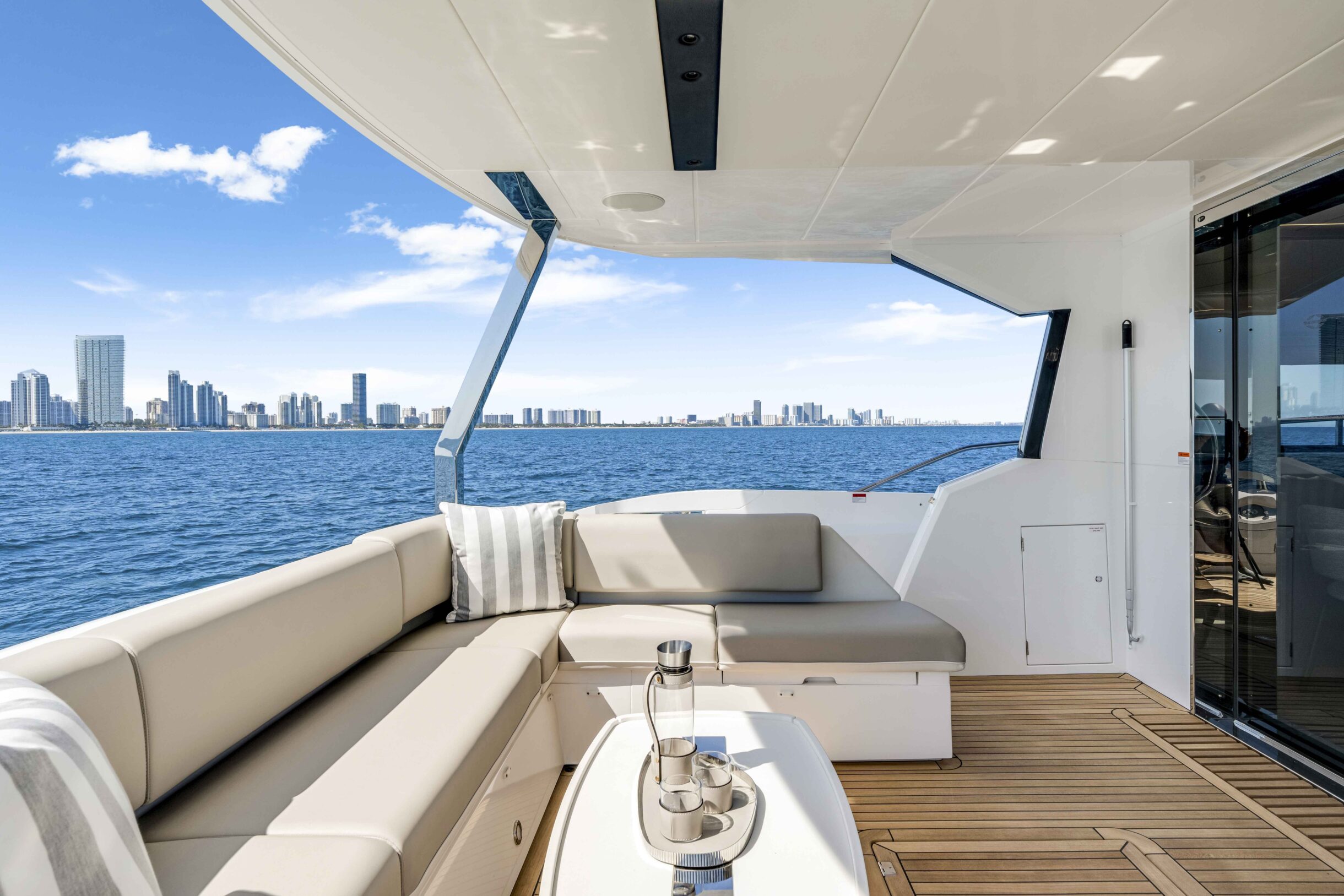 Sunseeker Manhattan 68 | Экстрьер 4