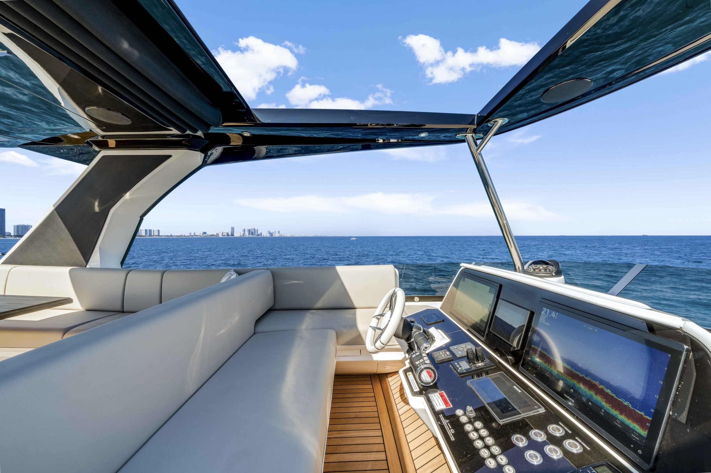 Sunseeker Manhattan 68 | Экстрьер 6