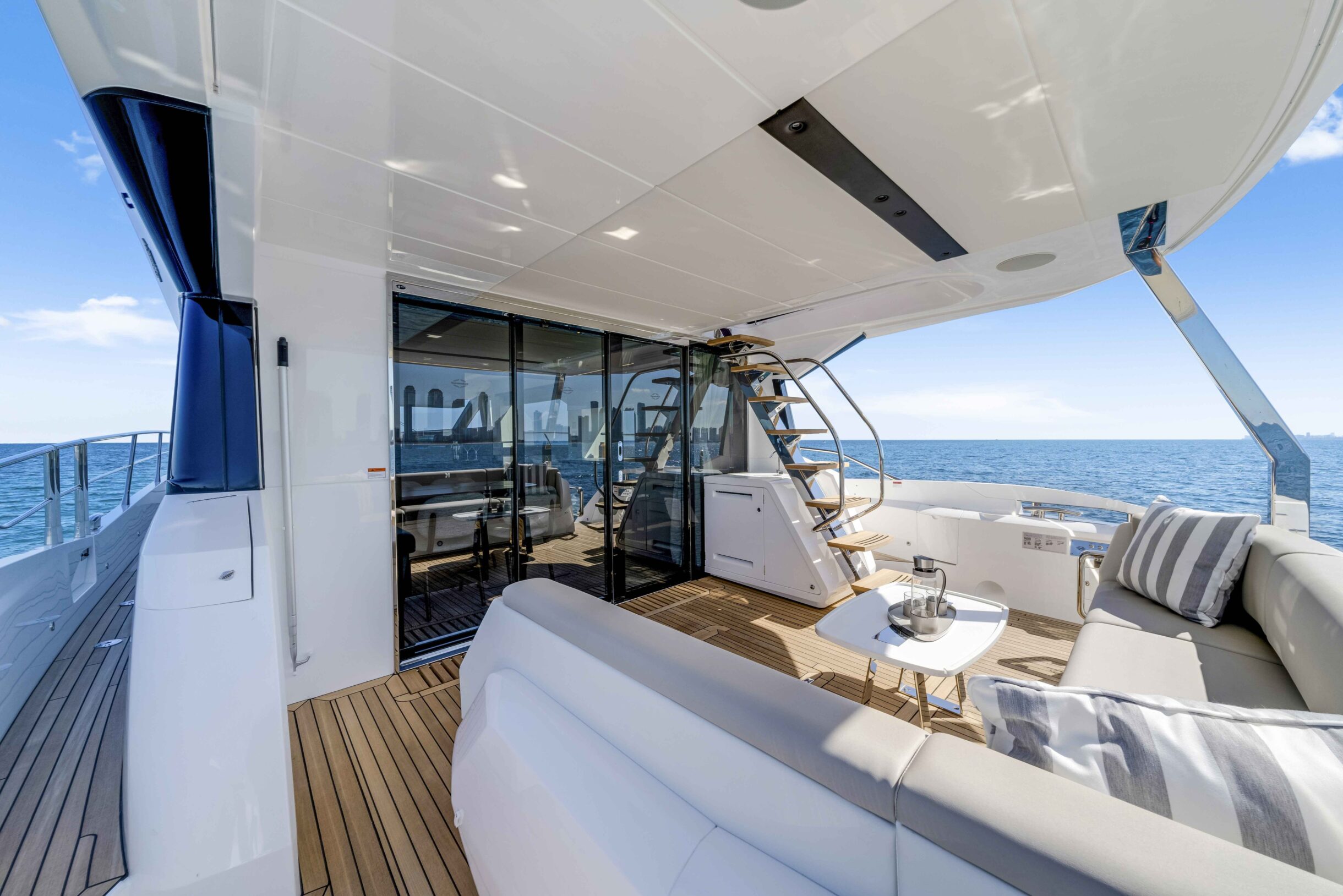 Sunseeker Manhattan 68 | Экстрьер 9