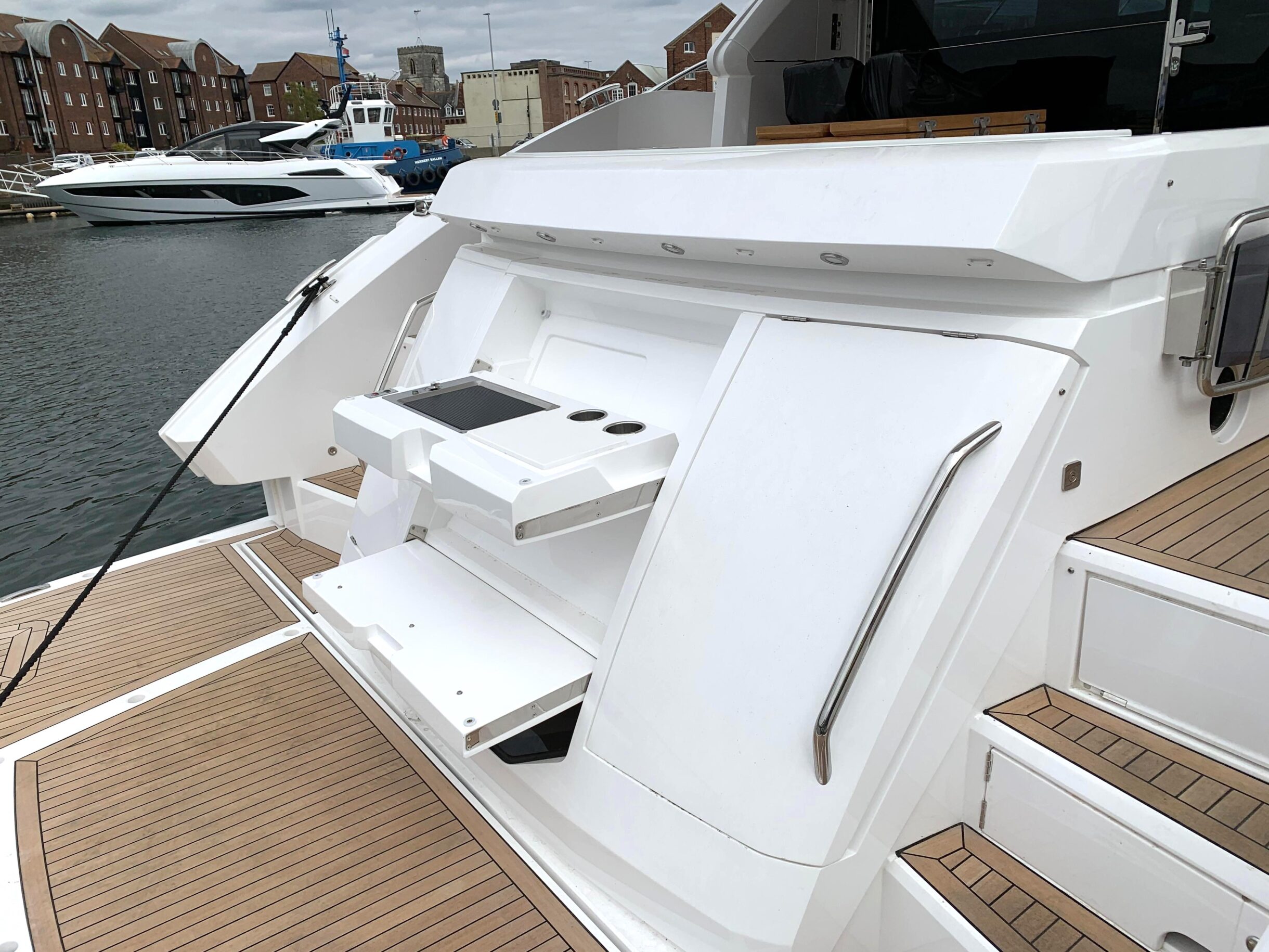 Sunseeker Manhattan 55 | Экстрьер 3
