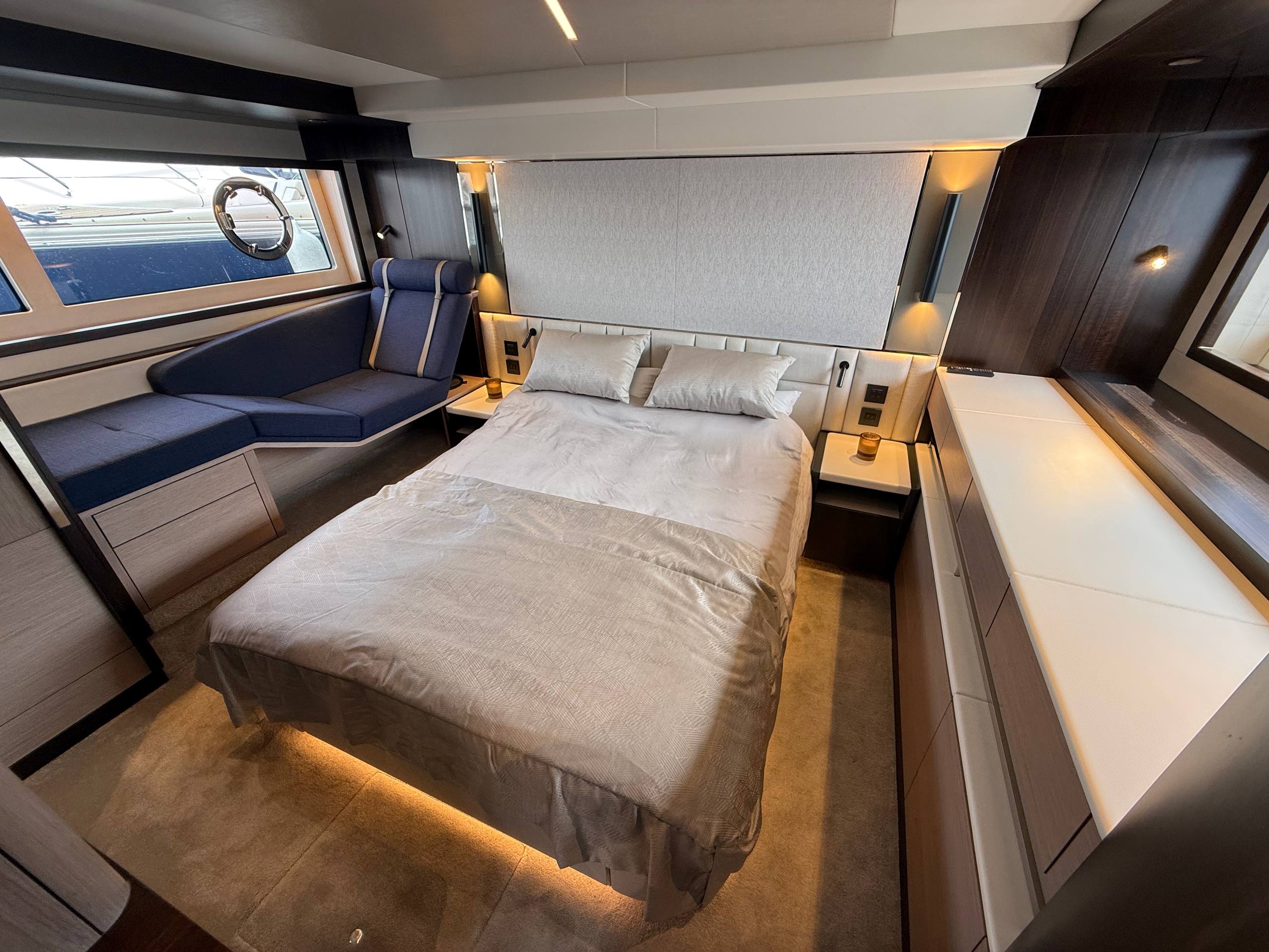 Sunseeker Manhattan 55 | Экстрьер 9