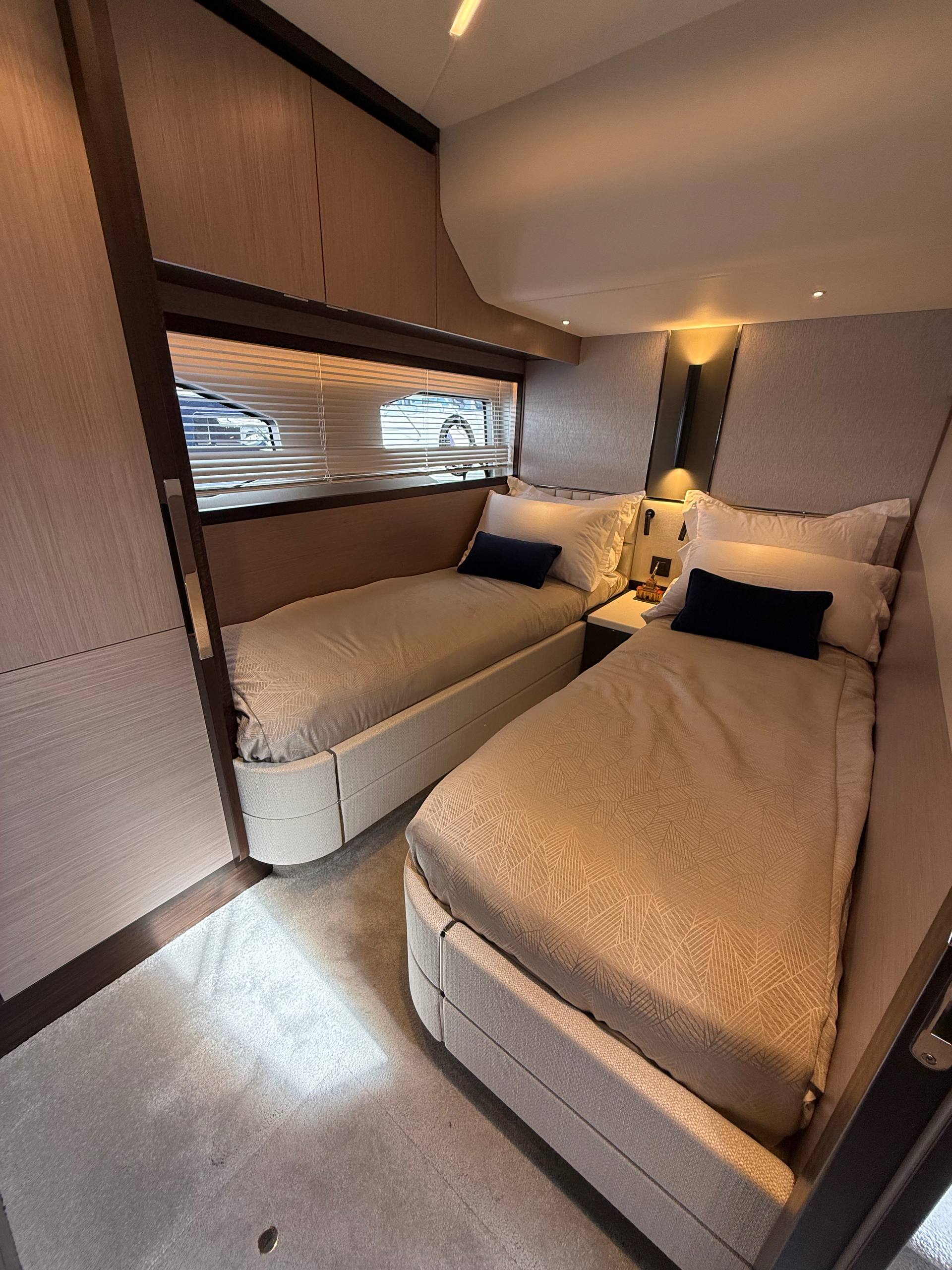 Sunseeker Manhattan 55 | Экстрьер 12