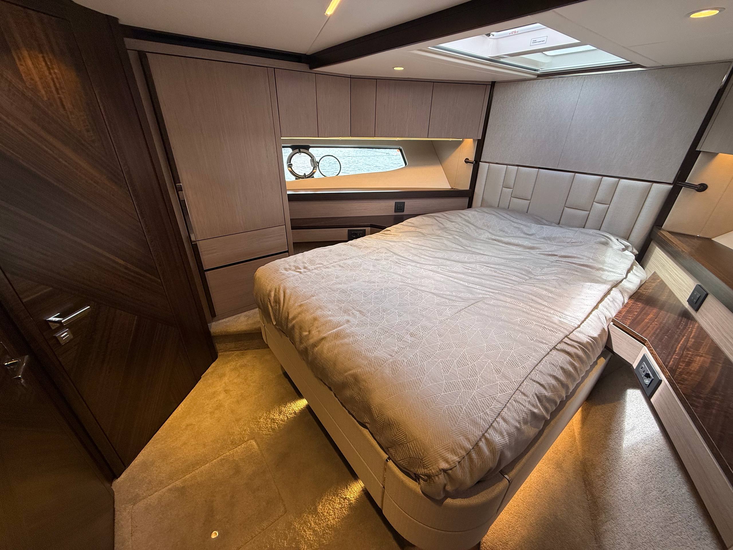 Sunseeker Manhattan 55 | Экстрьер 14