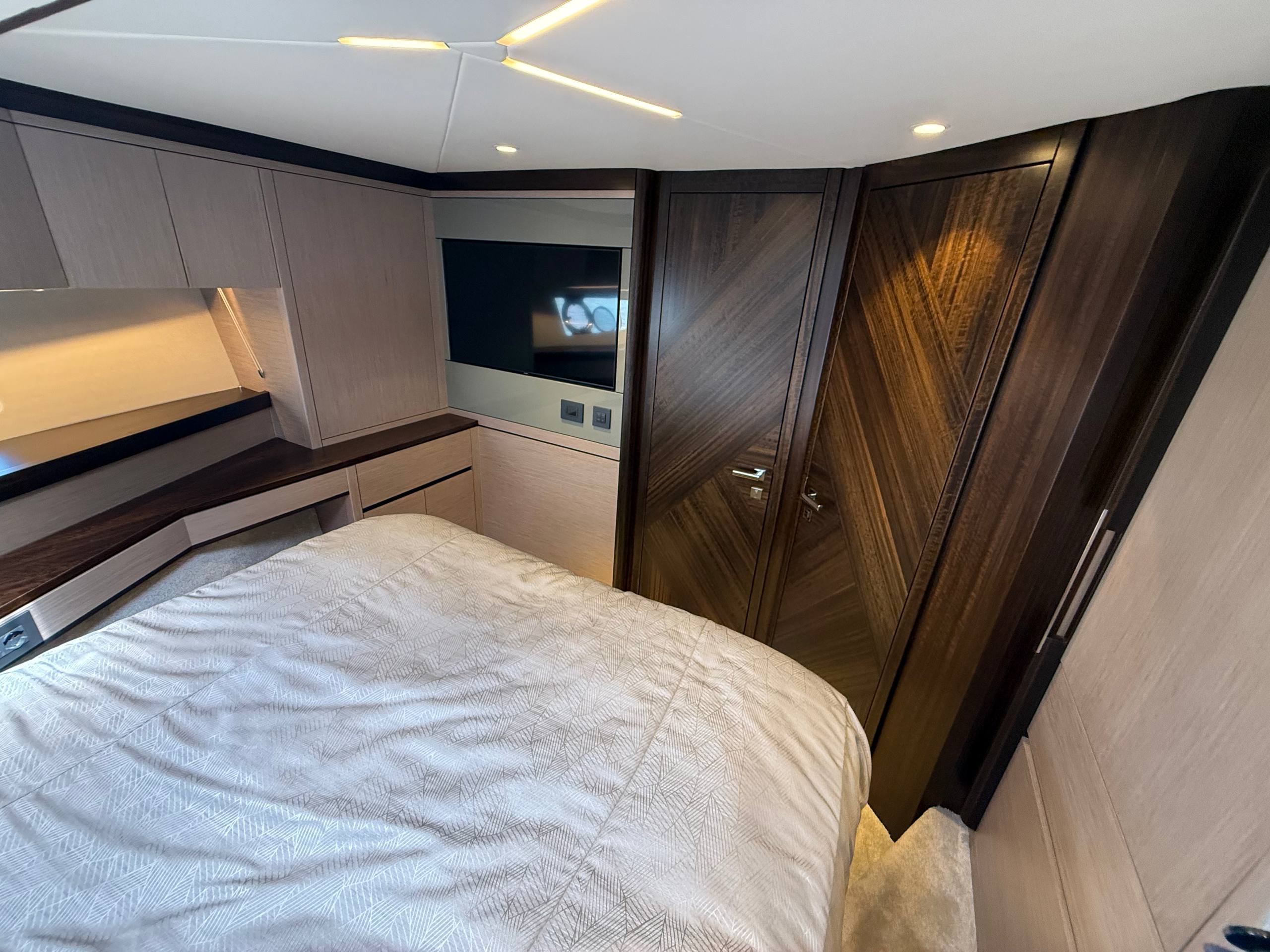 Sunseeker Manhattan 55 | Экстрьер 13