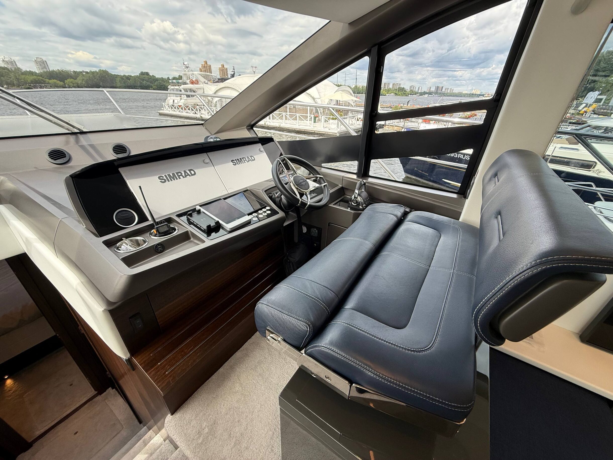 Sunseeker Manhattan 55 | Экстрьер 7