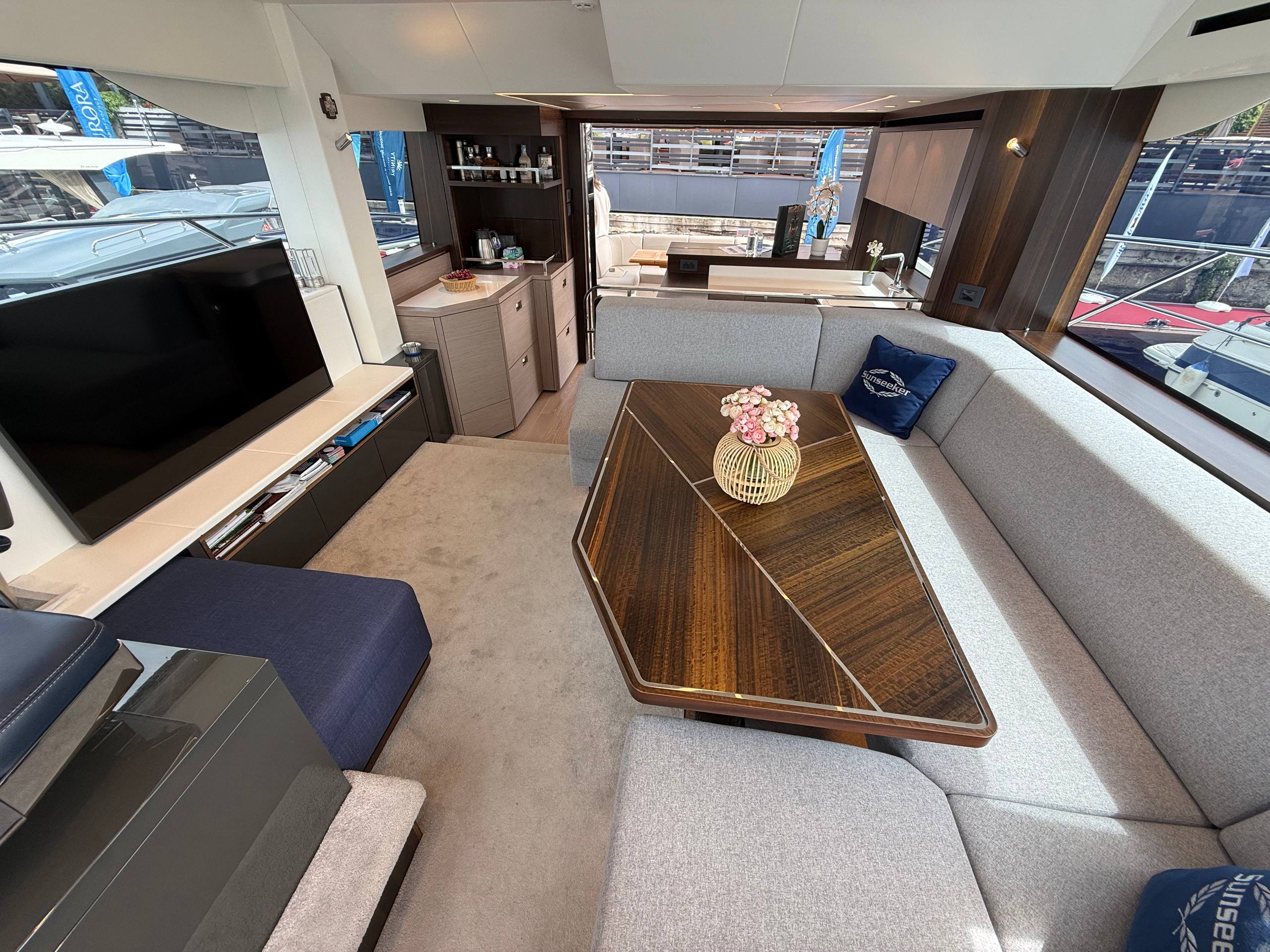 Sunseeker Manhattan 55 | Экстрьер 6