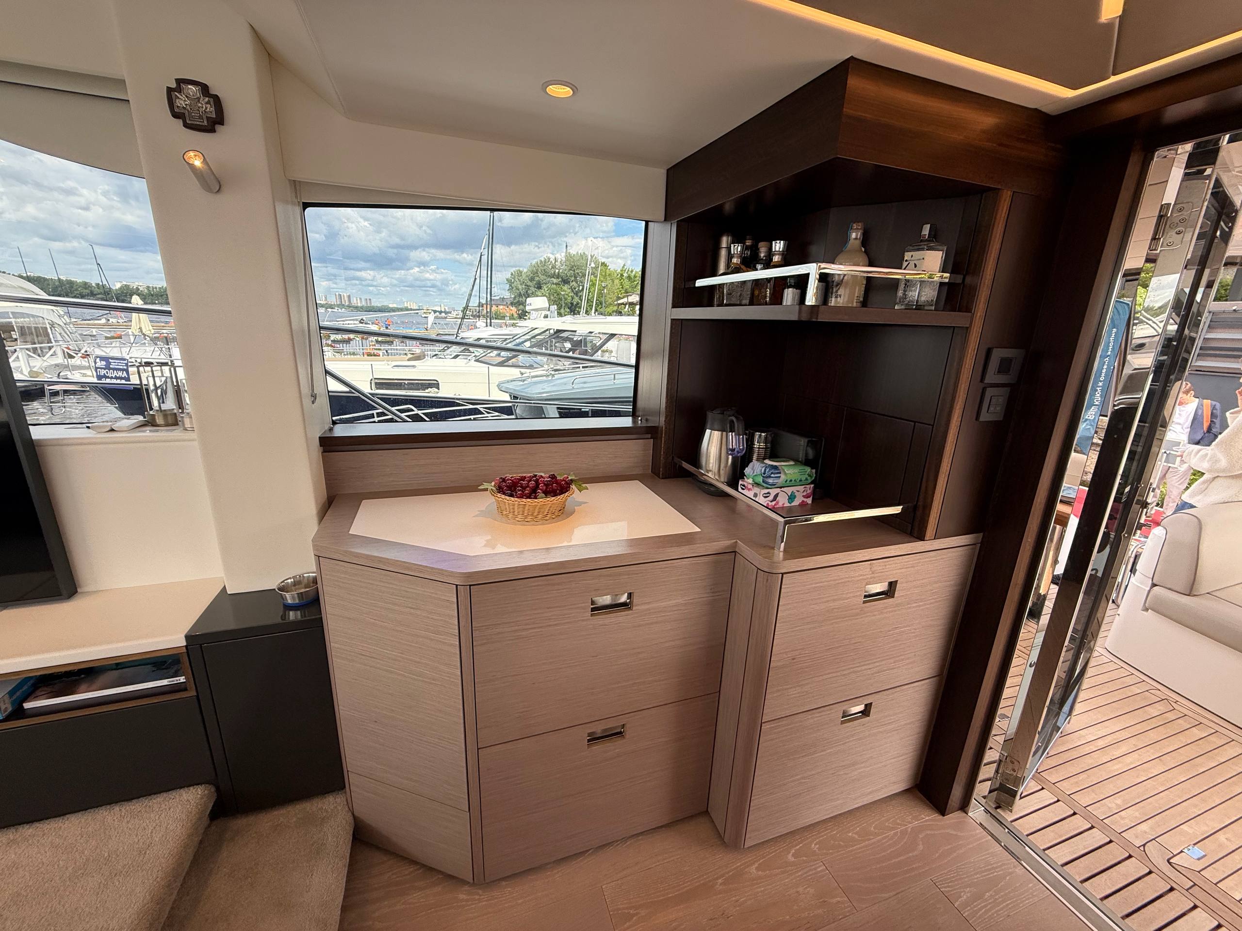 Sunseeker Manhattan 55 | Экстрьер 3