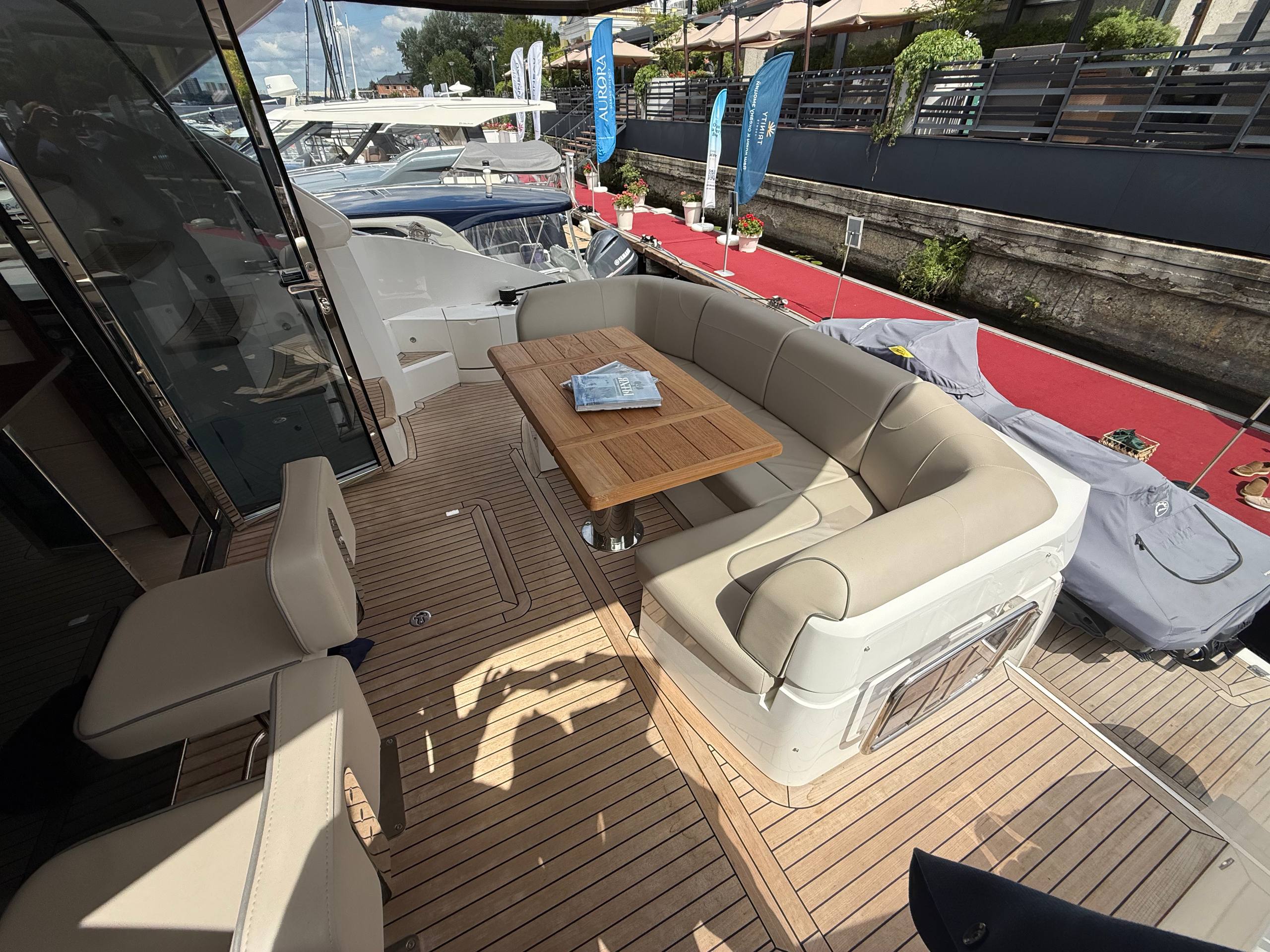 Sunseeker Manhattan 55 | Экстрьер 5