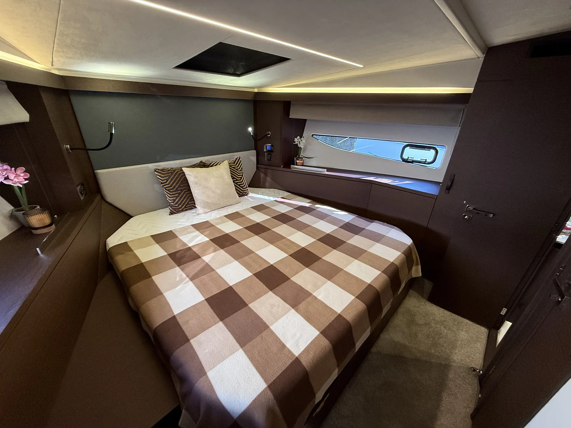 Prestige 420 Fly | Экстрьер 8