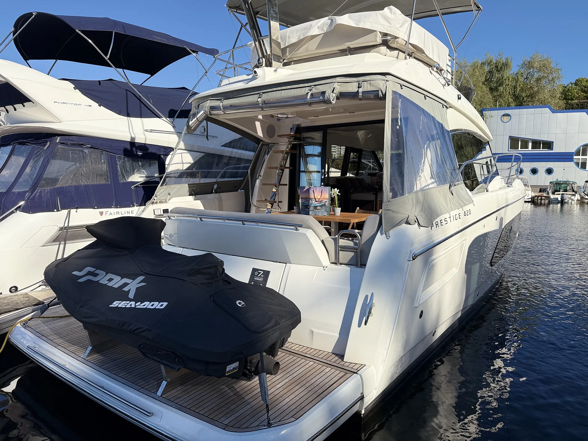 Prestige 420 Fly | Экстрьер 1