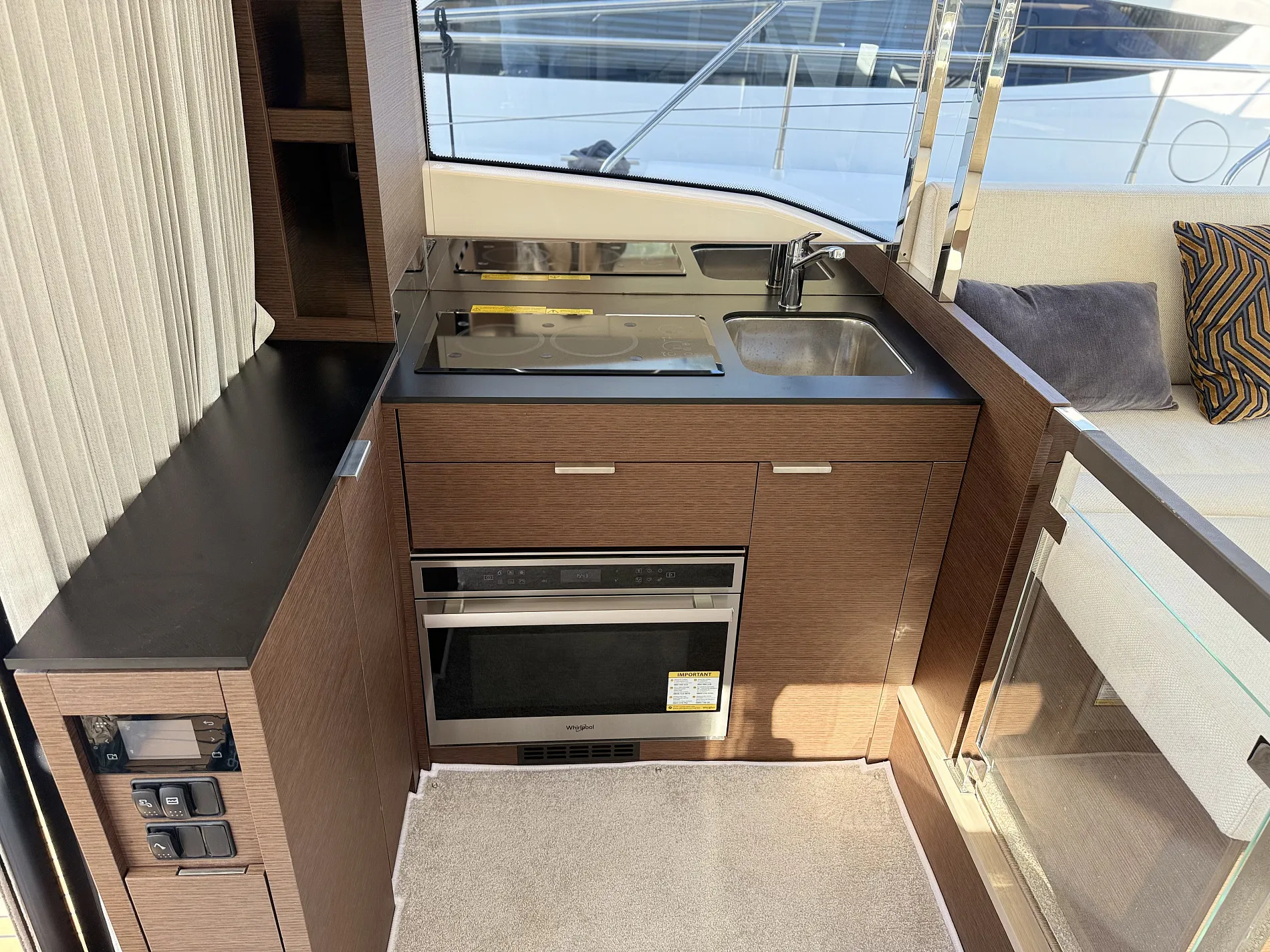 Prestige 420 Fly | Экстрьер 4