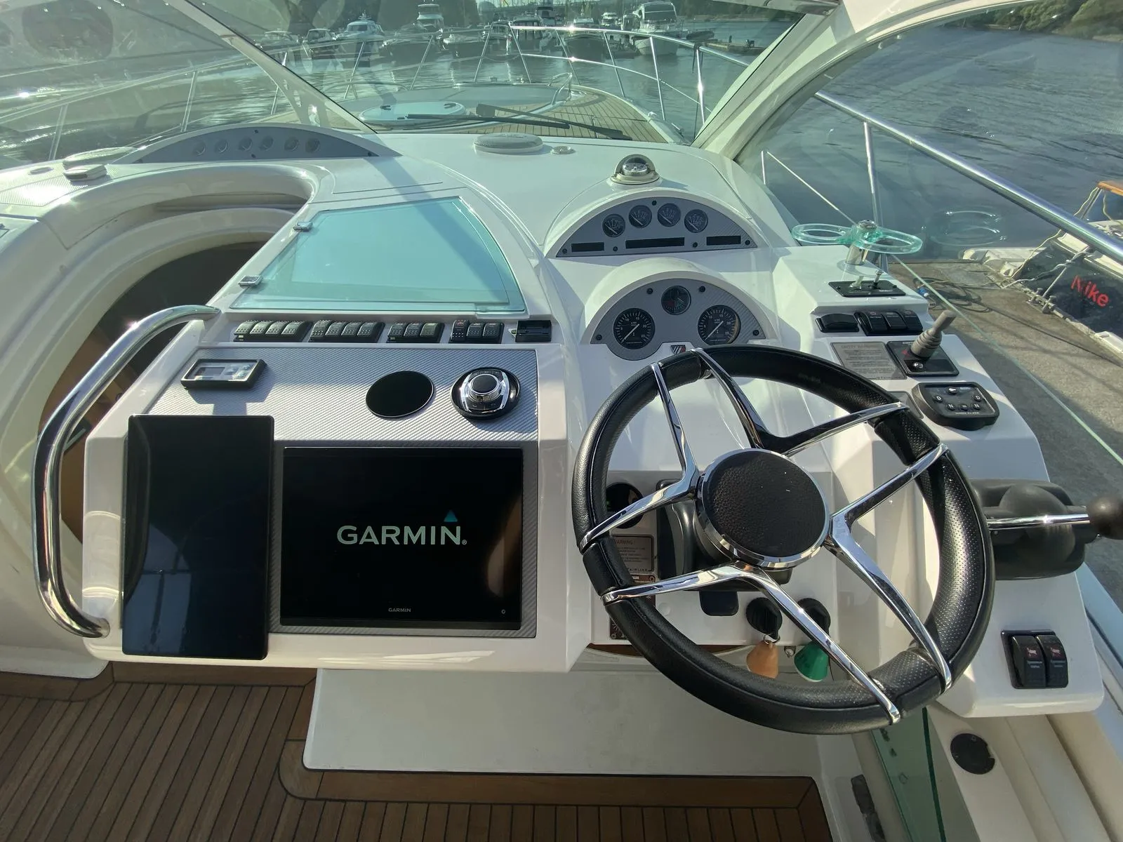 Fairline Targa 52 | Экстрьер 9