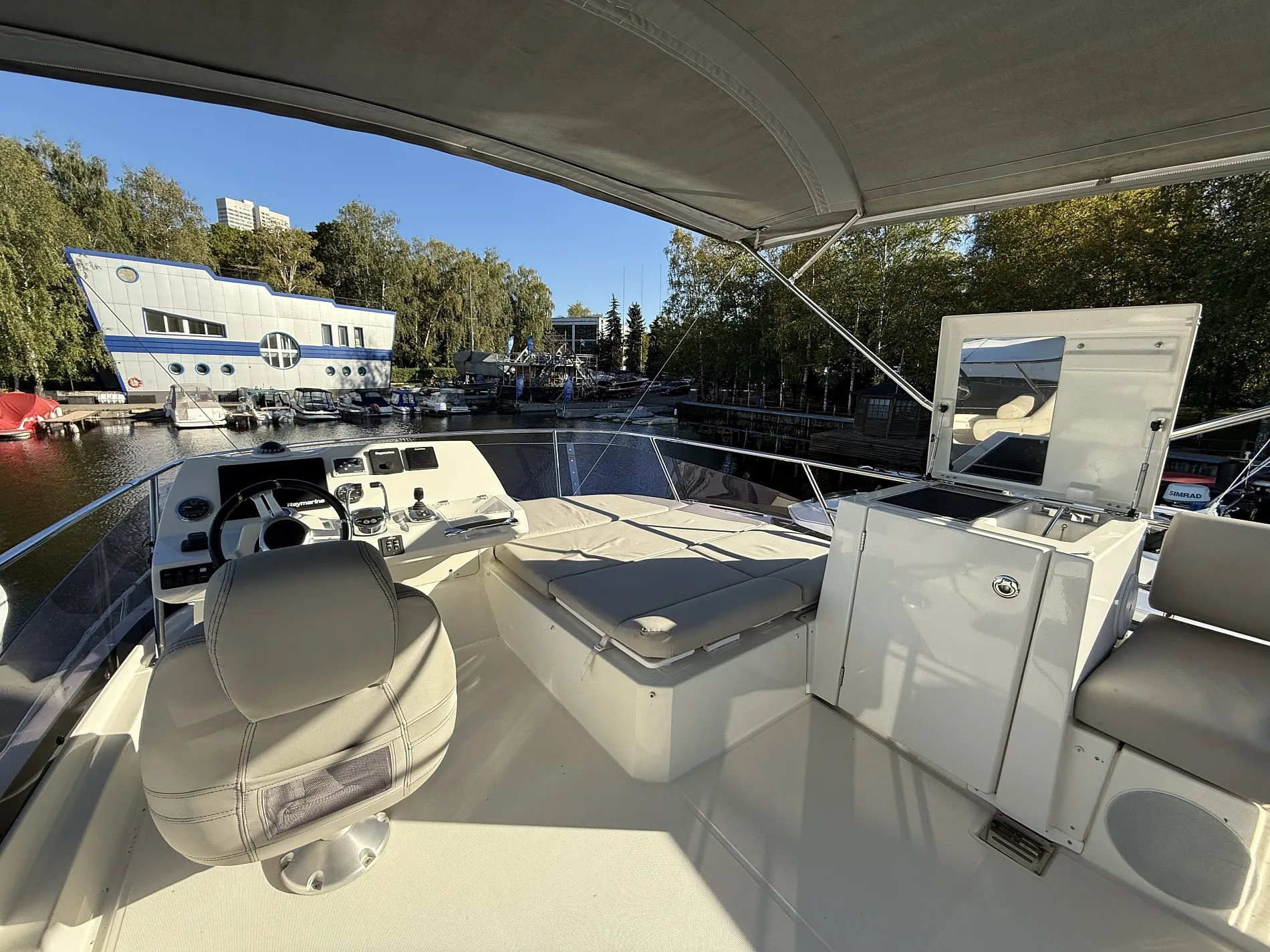 Prestige 420 Fly | Экстрьер 5