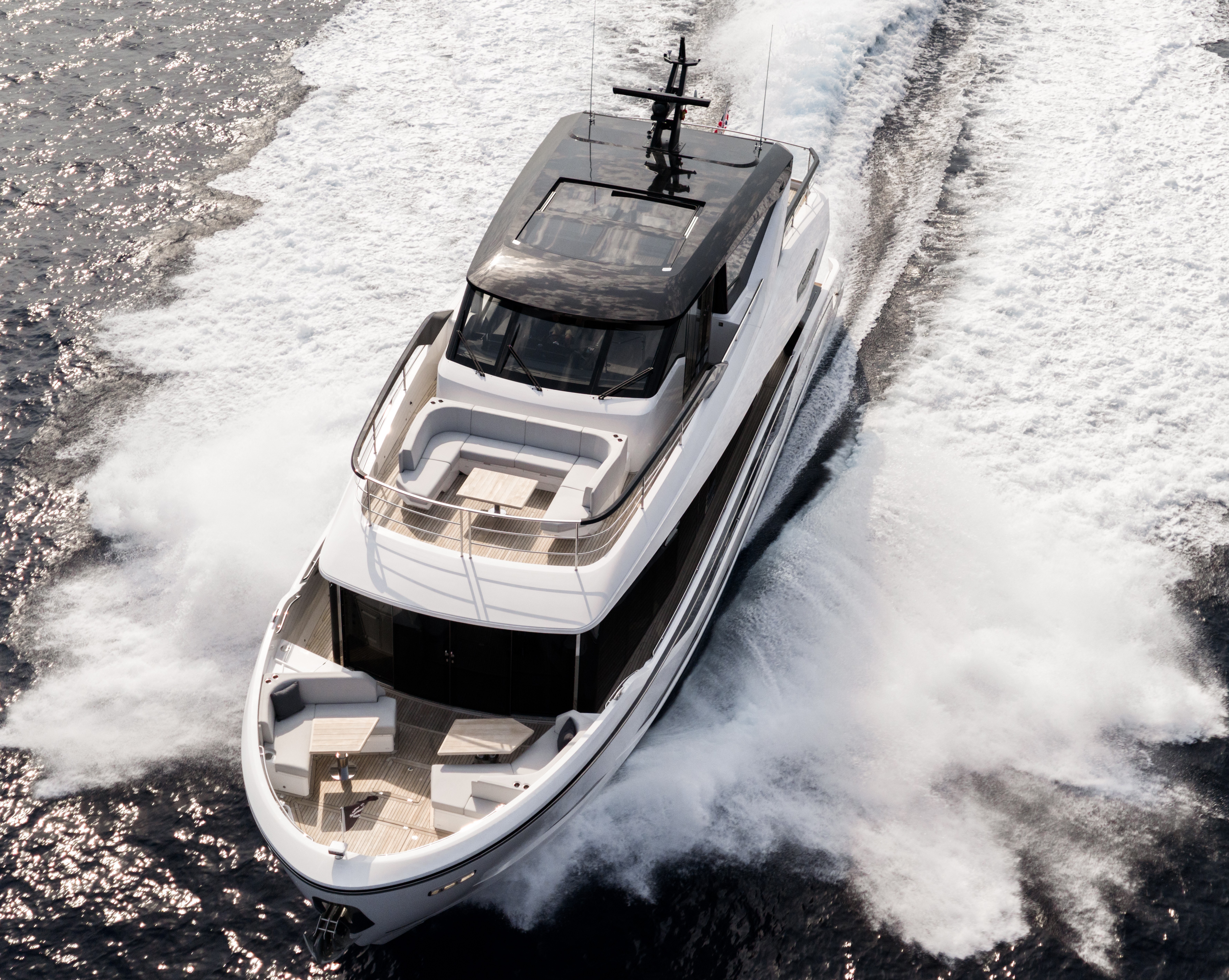 Sunseeker 82 Ocean Enclosed | Экстрьер 0