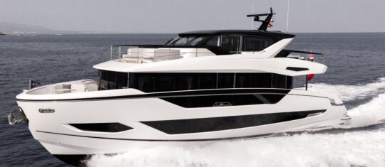 Sunseeker 82 Ocean Enclosed