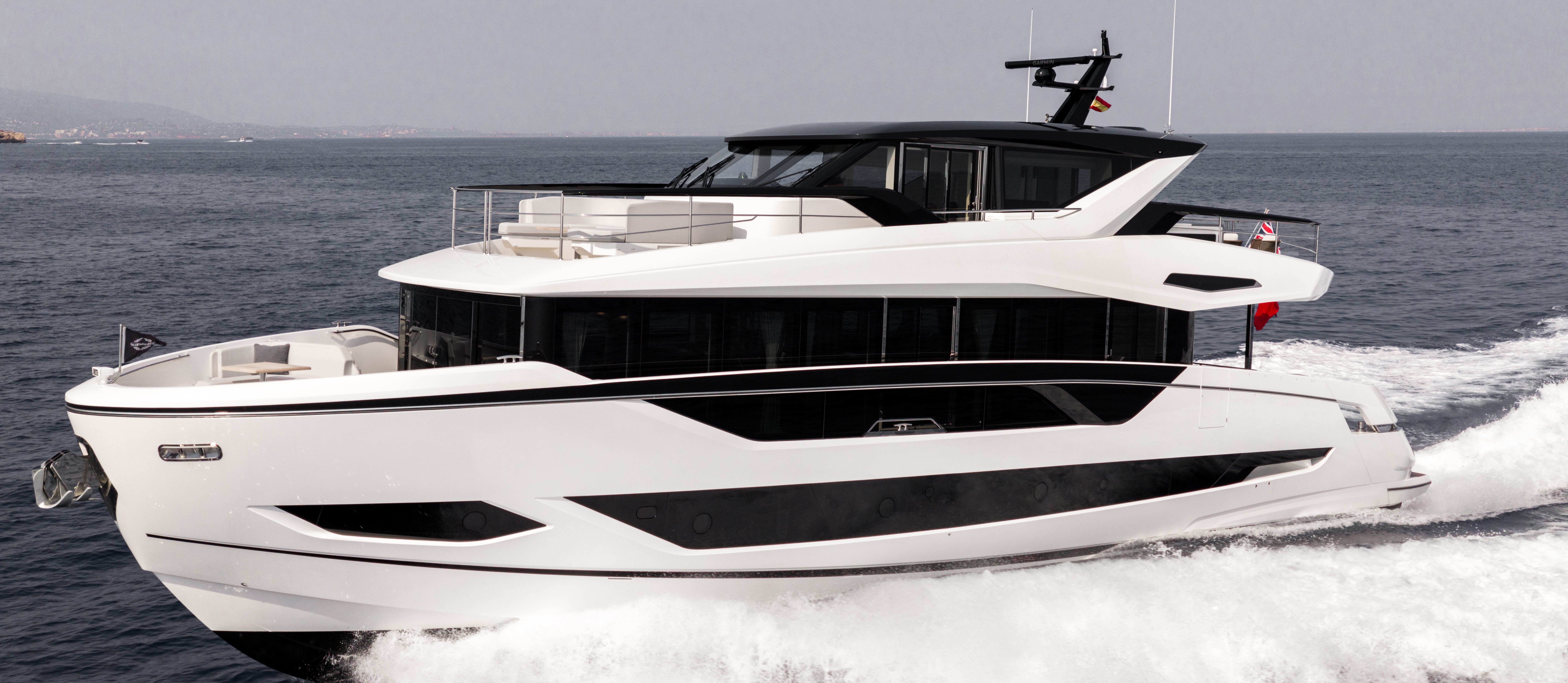 Sunseeker 82 Ocean Enclosed