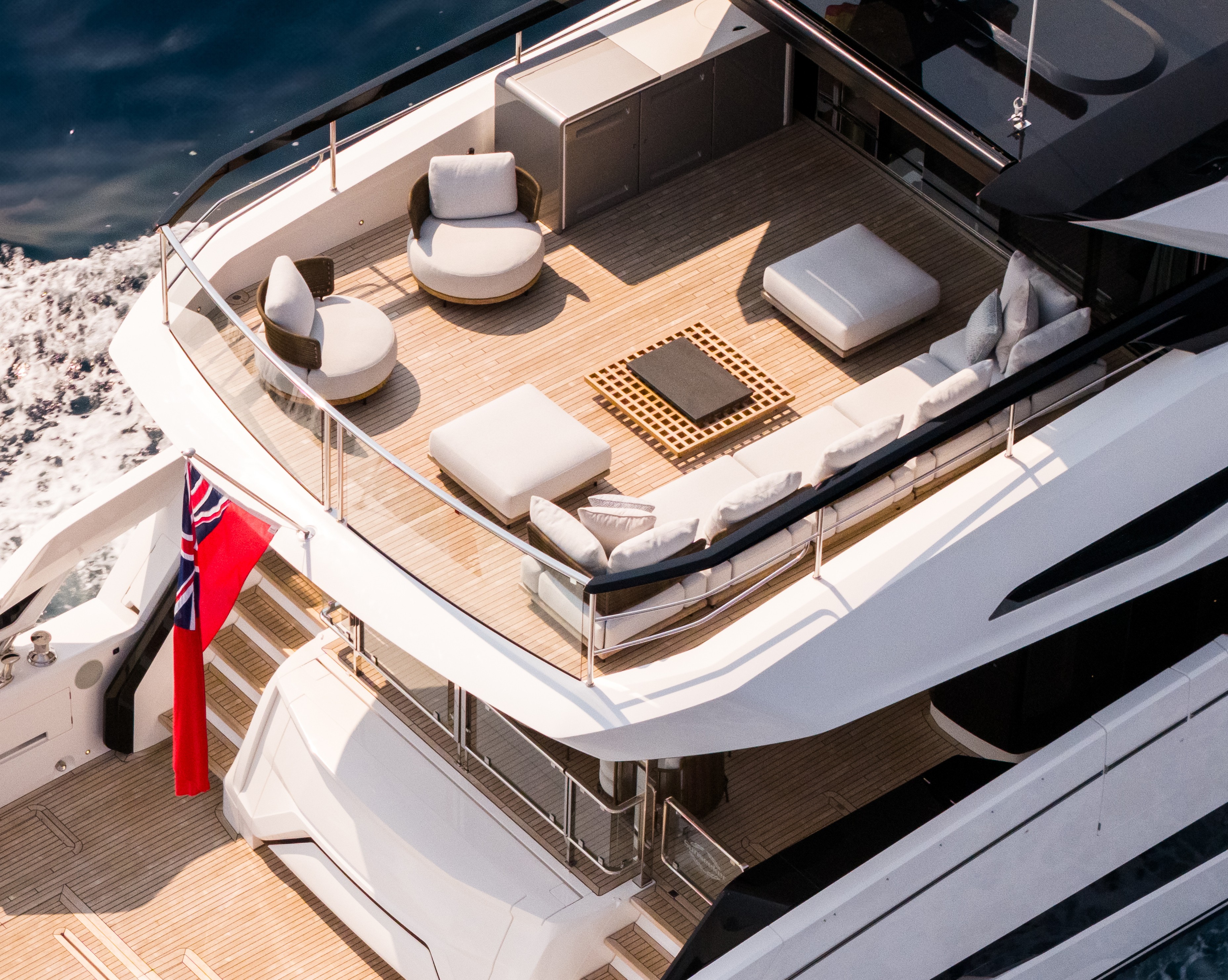 Sunseeker 82 Ocean Enclosed | Экстрьер 7