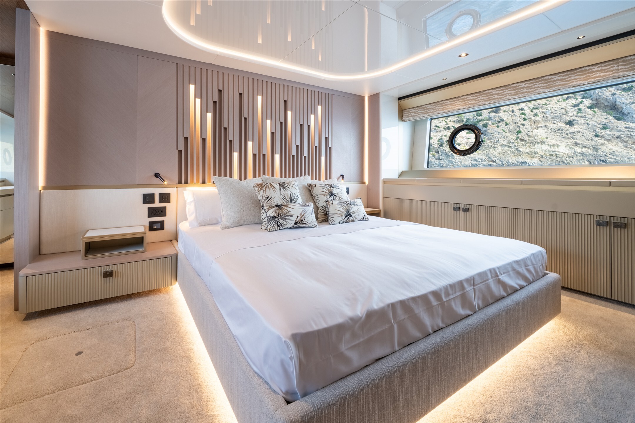 Sunseeker 82 Ocean | Экстрьер 5