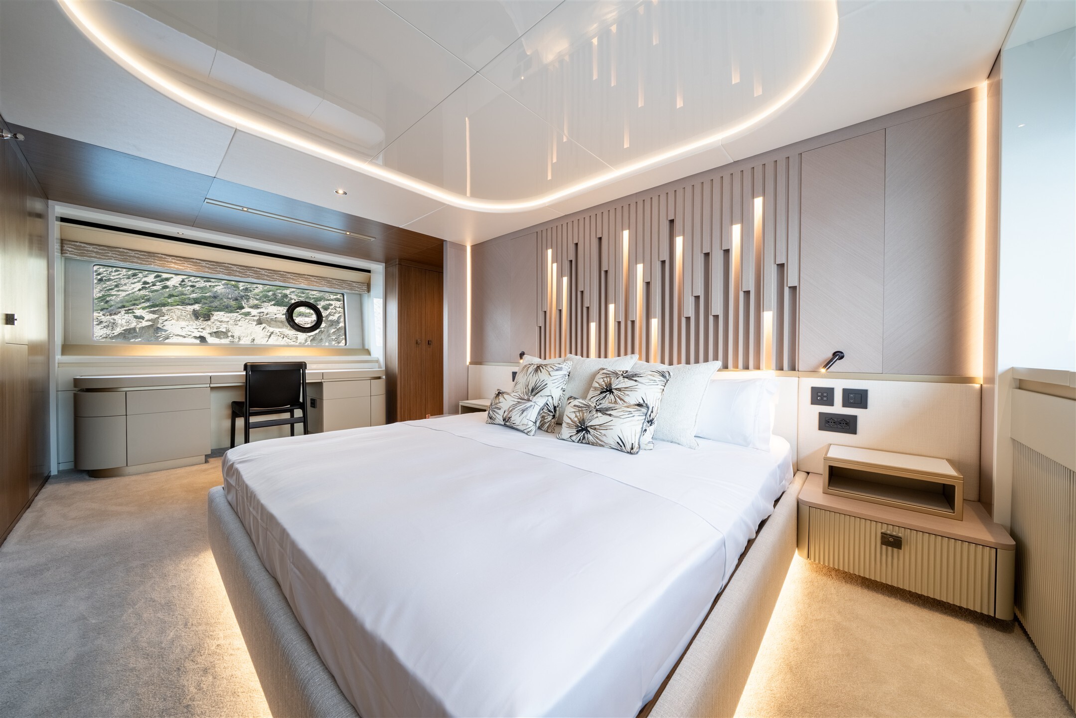 Sunseeker 82 Ocean | Экстрьер 6