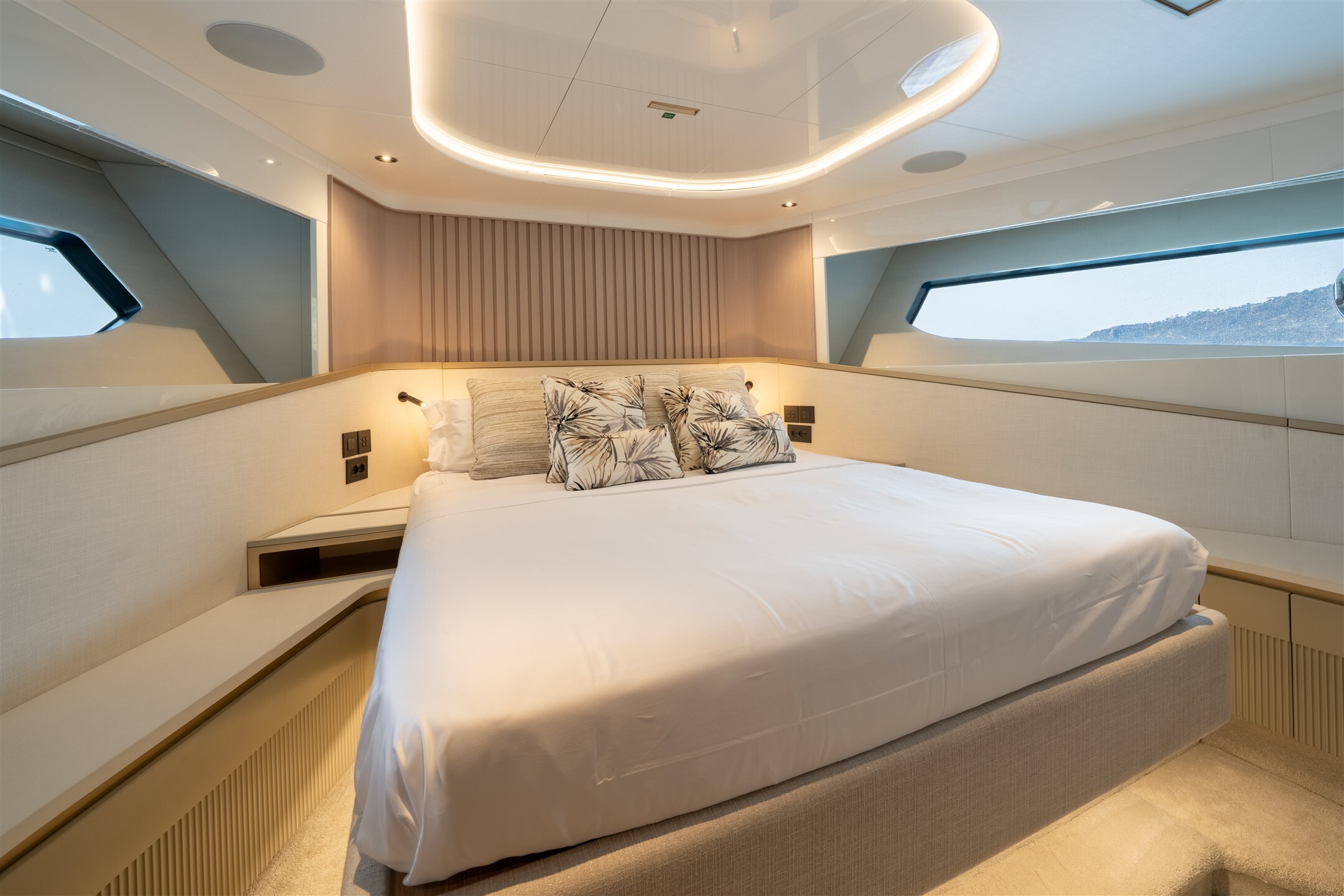 Sunseeker 82 Ocean | Экстрьер 12