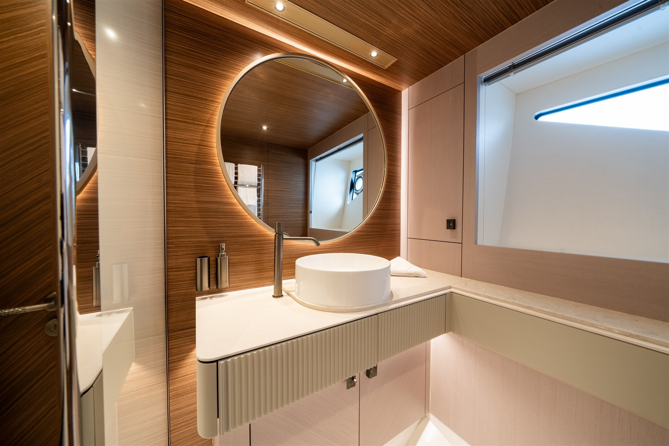 Sunseeker 82 Ocean | Экстрьер 10