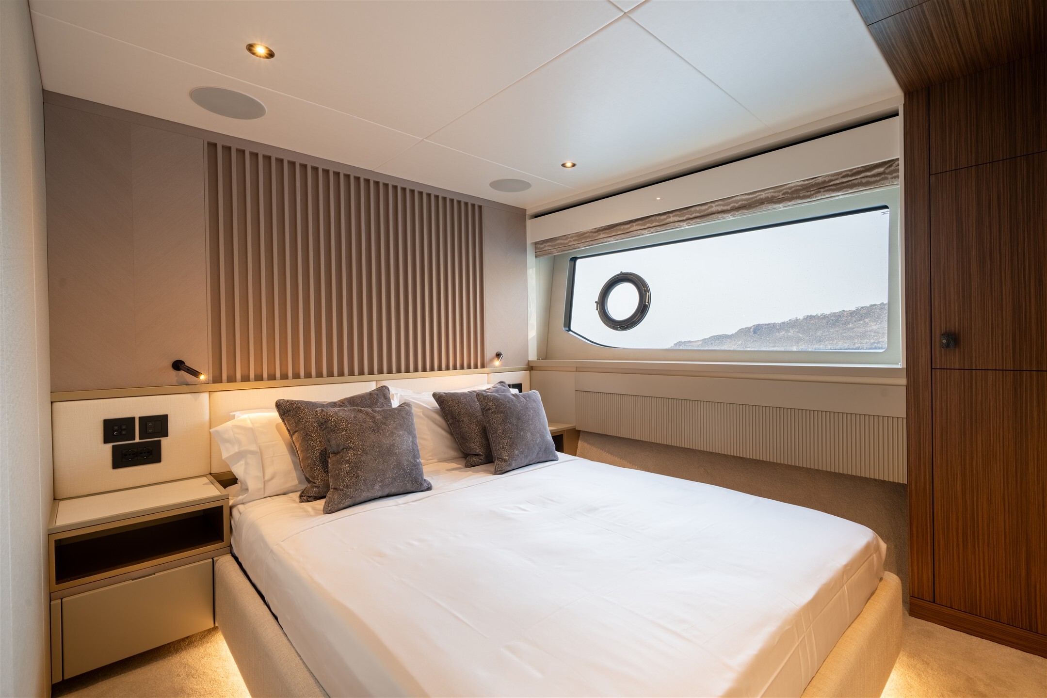 Sunseeker 82 Ocean | Экстрьер 15