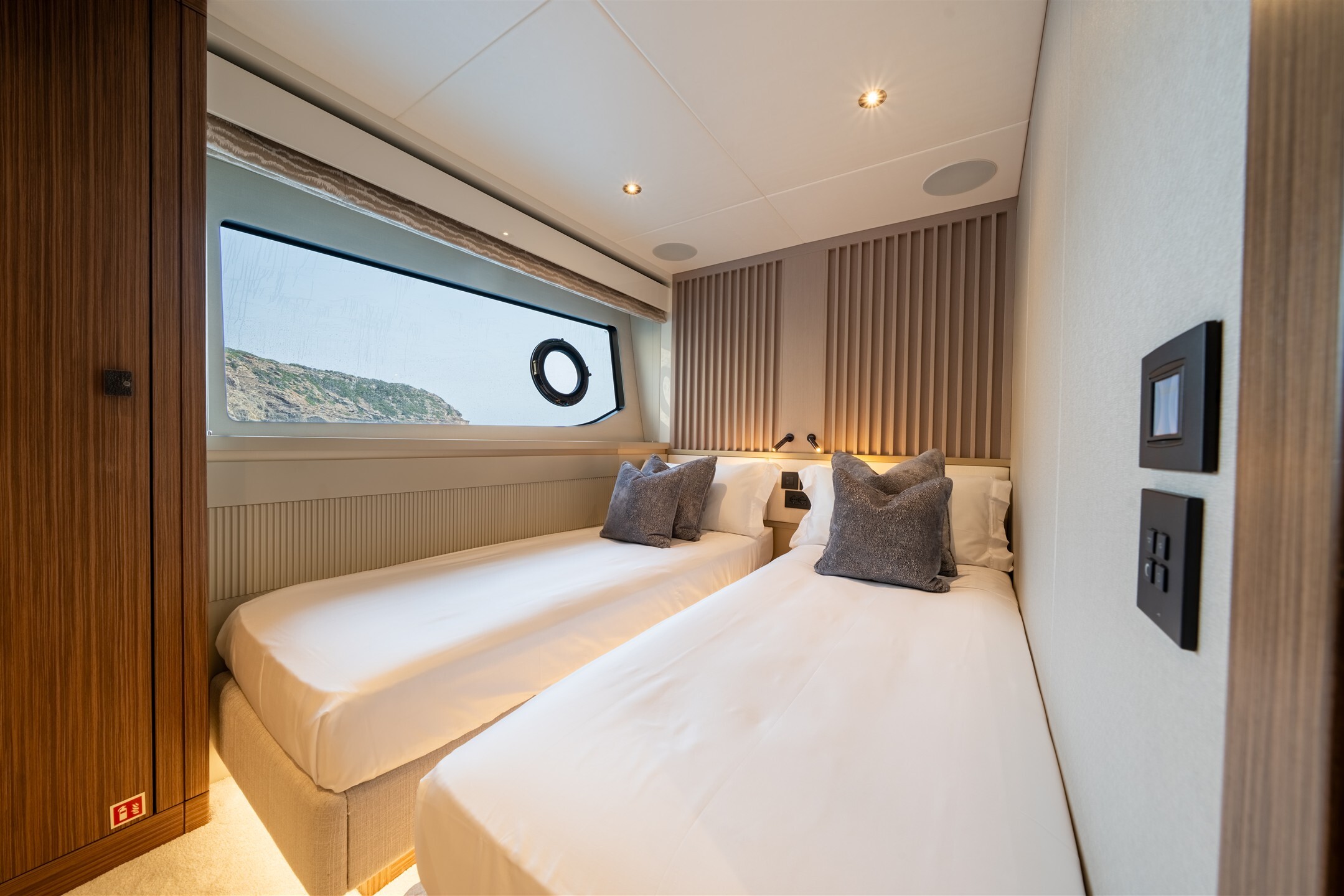 Sunseeker 82 Ocean | Экстрьер 17