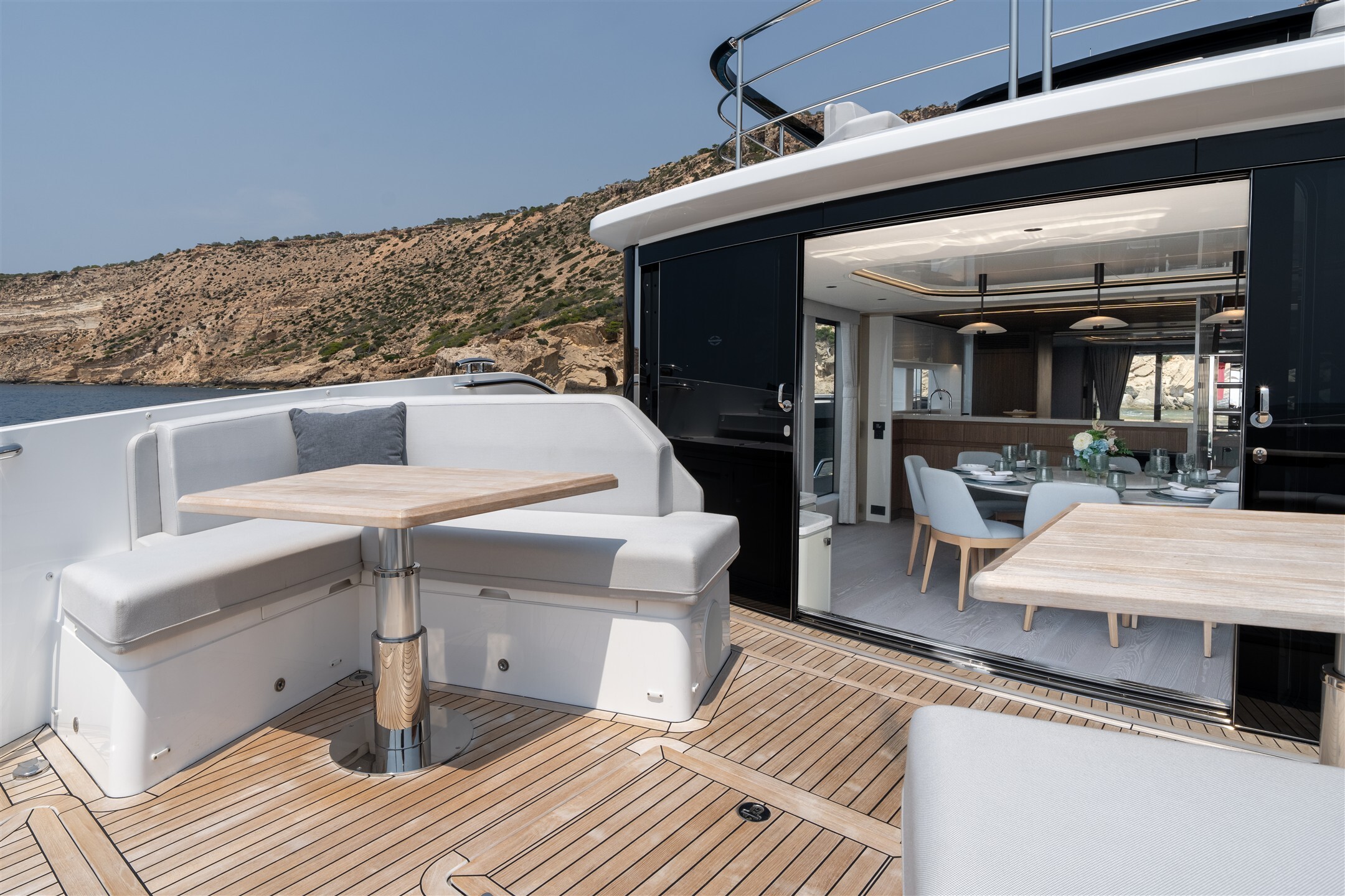 Sunseeker 82 Ocean Enclosed | Экстрьер 9
