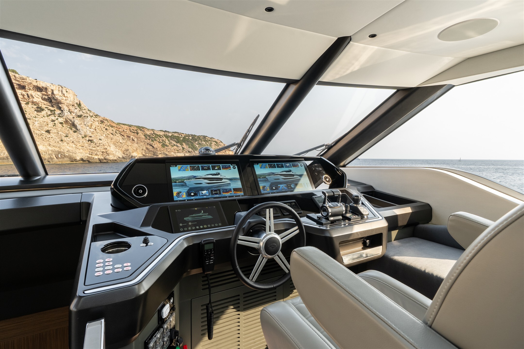 Sunseeker 82 Ocean Enclosed | Экстрьер 12