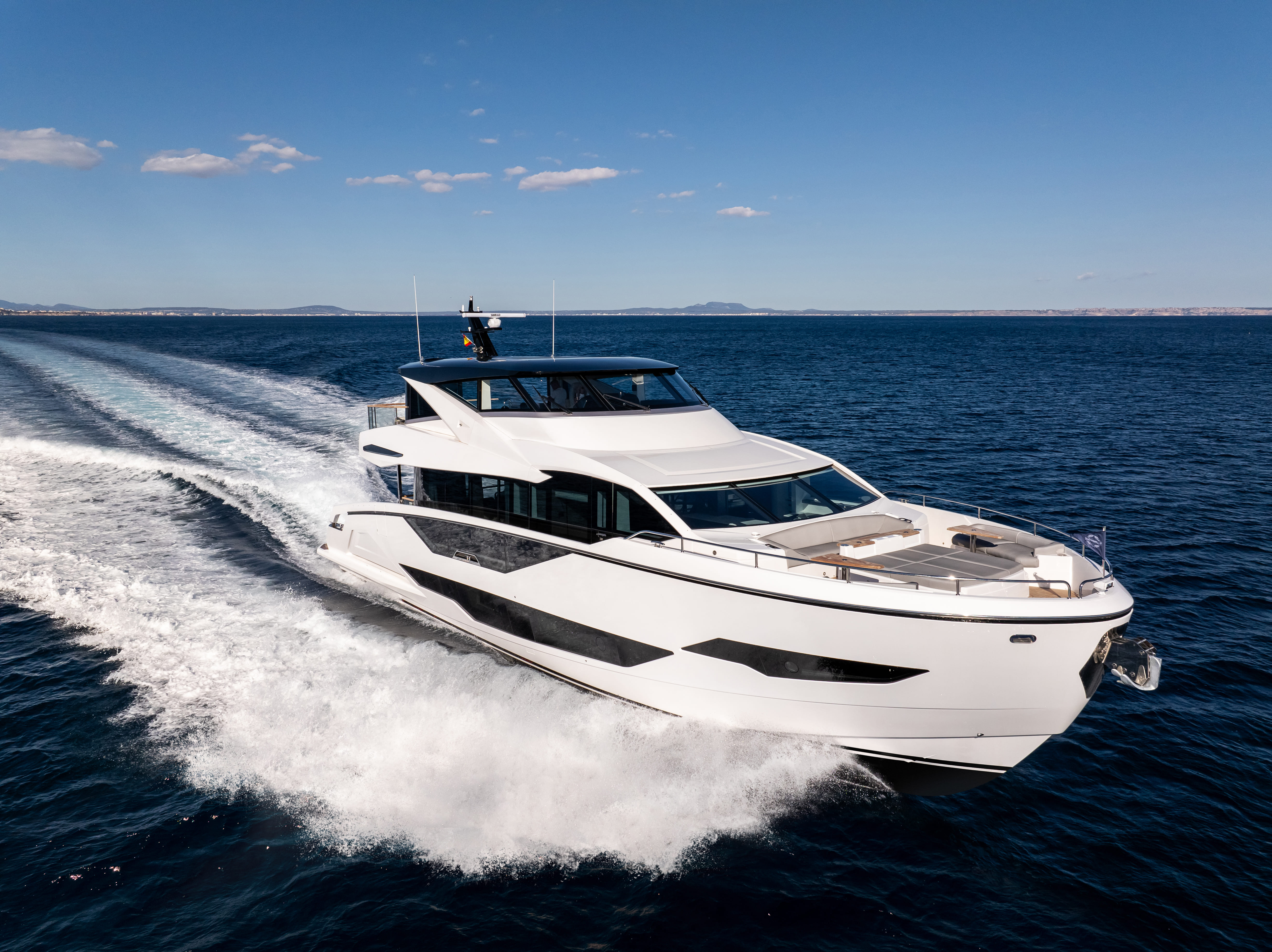 Sunseeker 90 Ocean Enclosed | Экстрьер 2