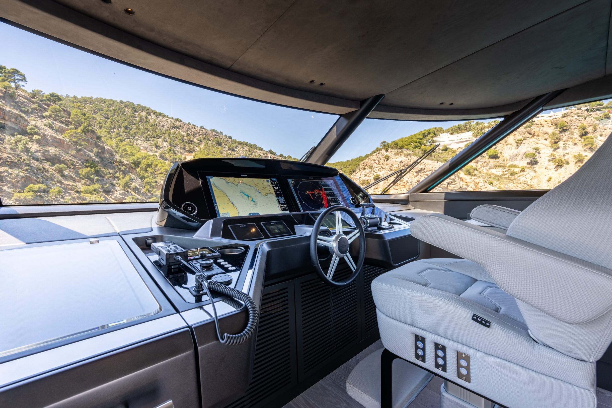 Sunseeker 90 Ocean Enclosed | Экстрьер 6