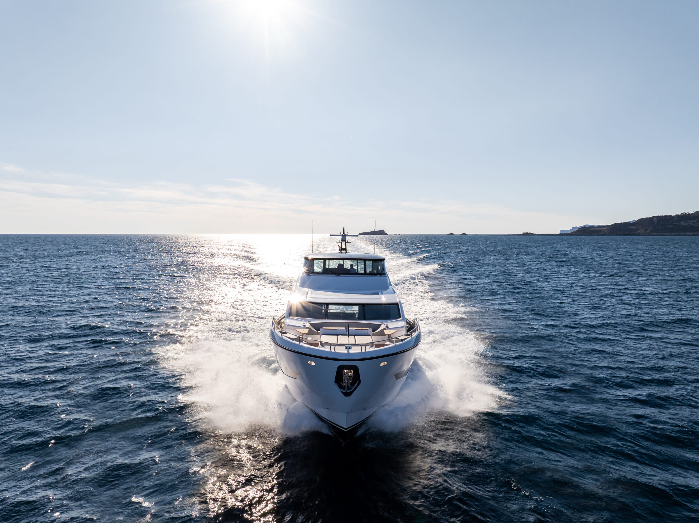 Sunseeker 90 Ocean Enclosed | Экстрьер 1