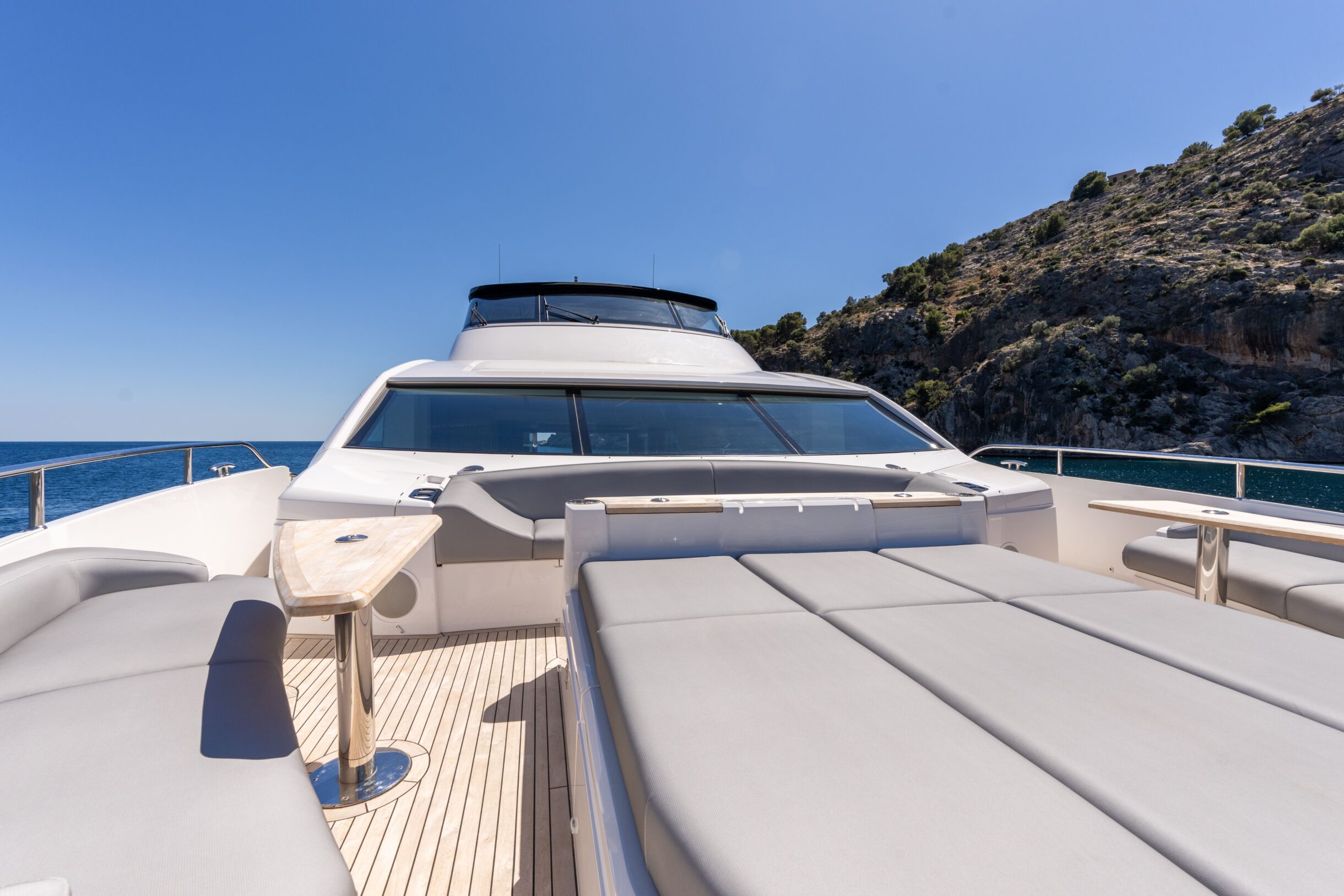 Sunseeker 90 Ocean Enclosed | Экстрьер 8