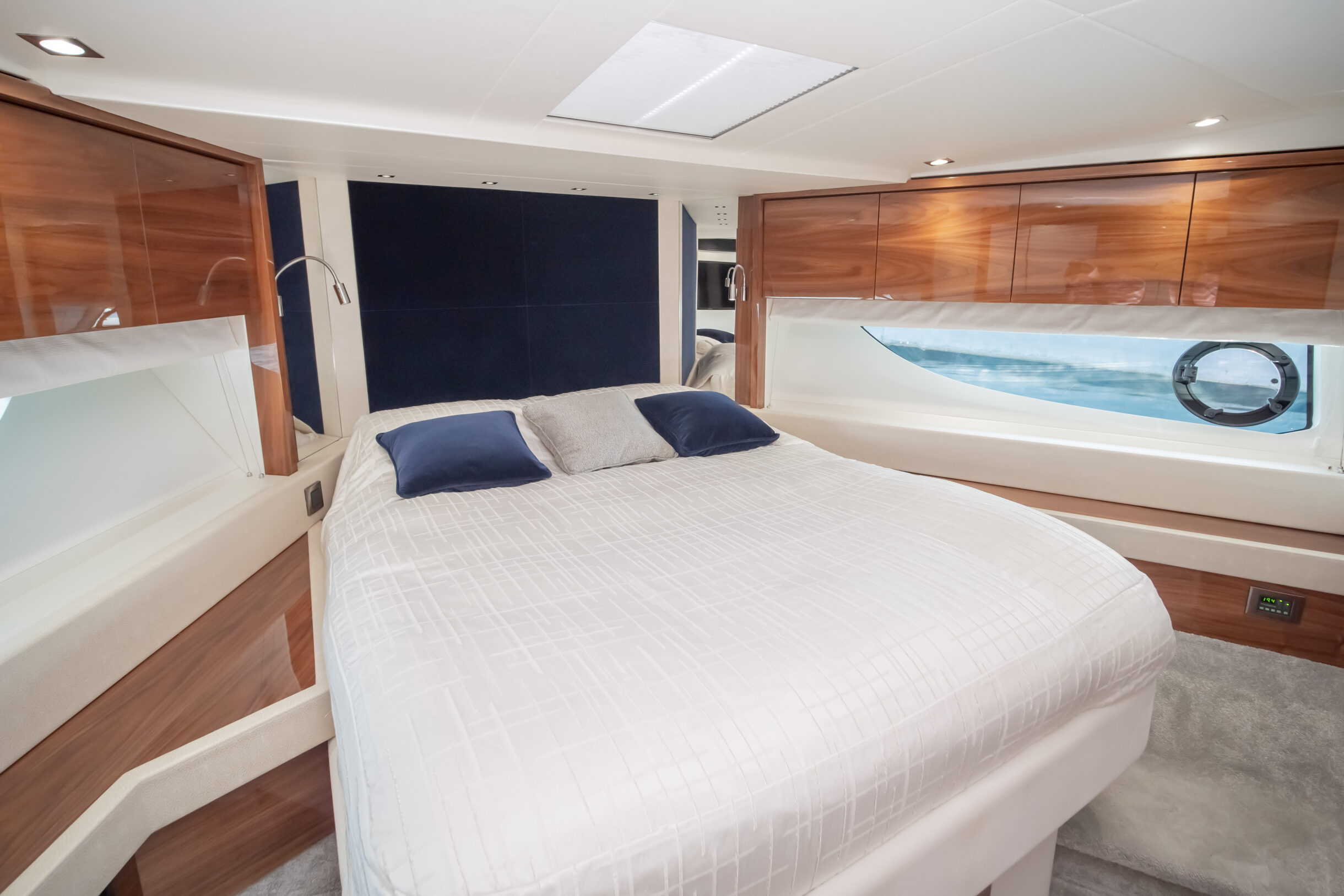 Sunseeker 76 Yacht | Экстрьер 17